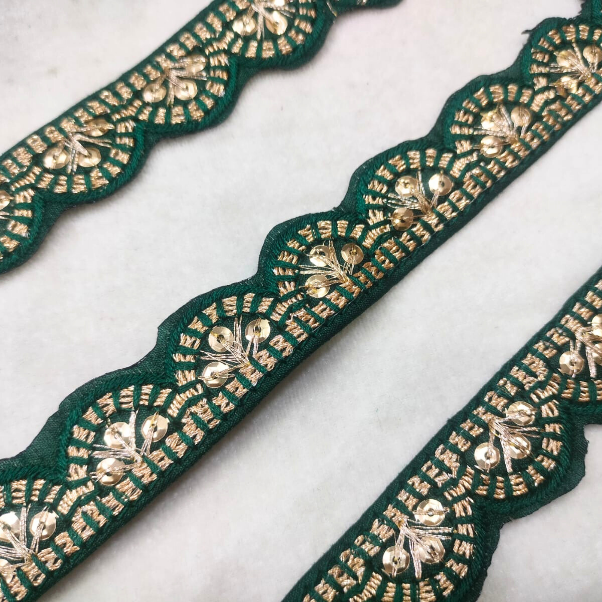 Scalloped Fancy Zari Trim