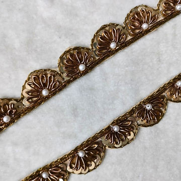 Antique Gold Scalloped Trim