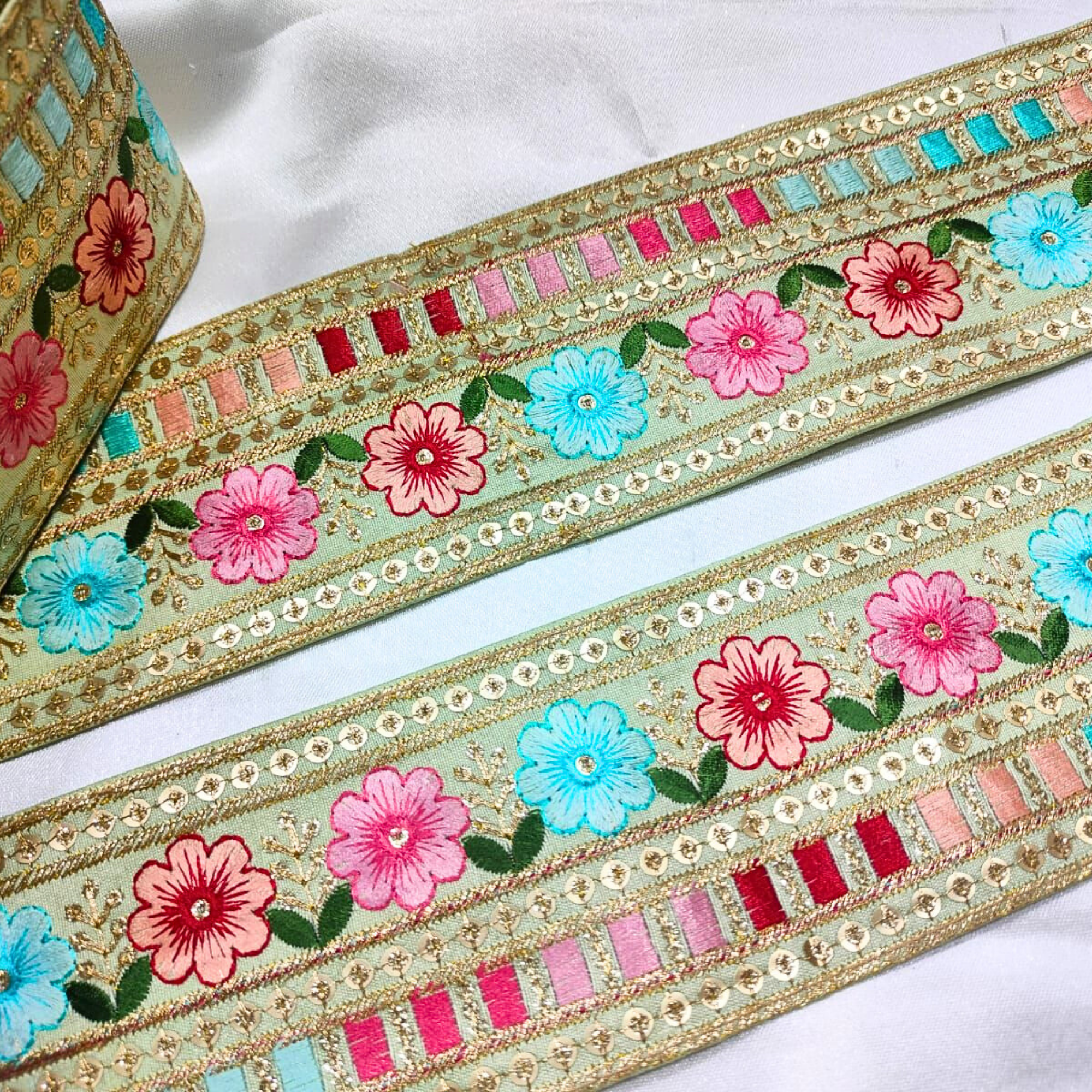 Multicolor Threadwork Trim