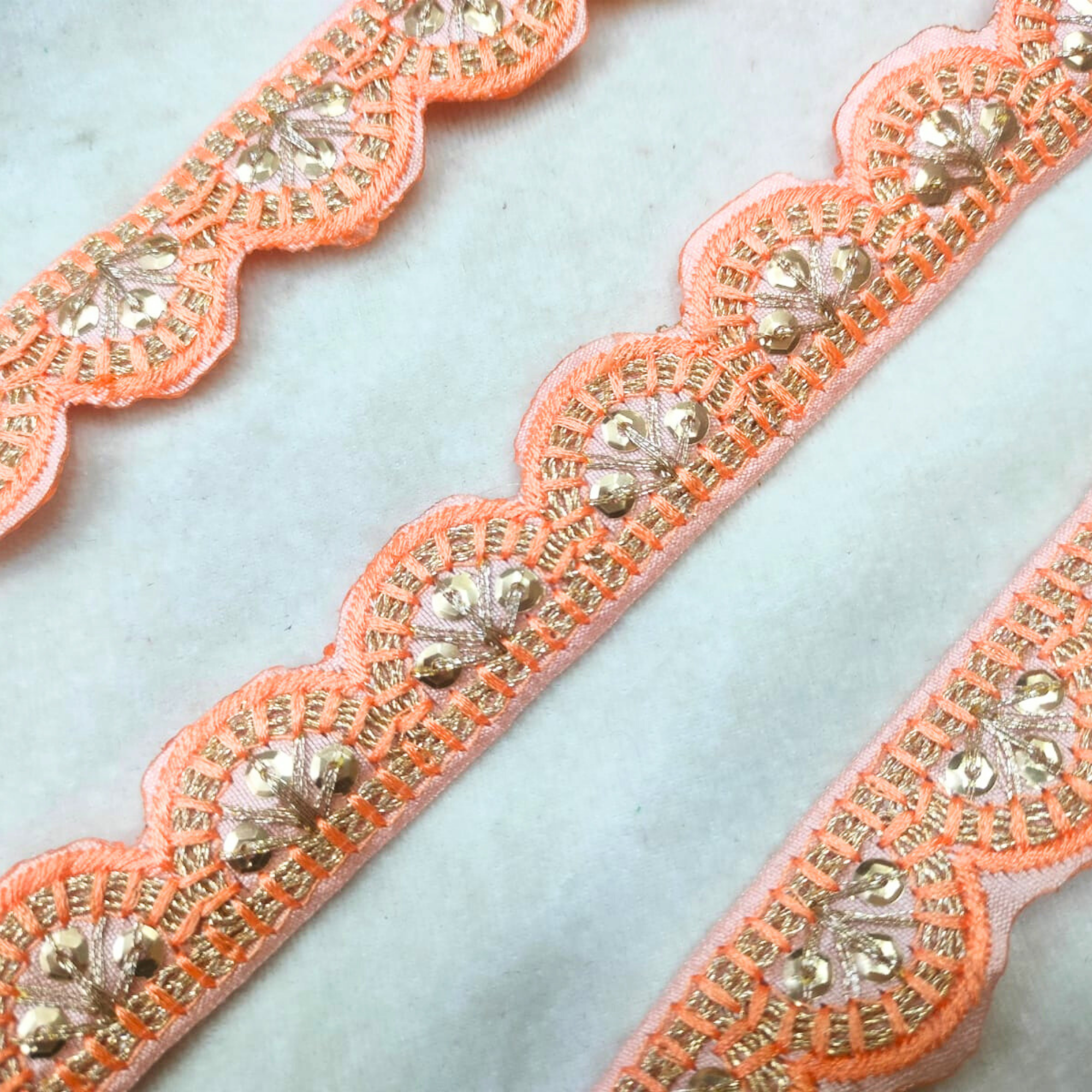 Scalloped Fancy Zari Trim