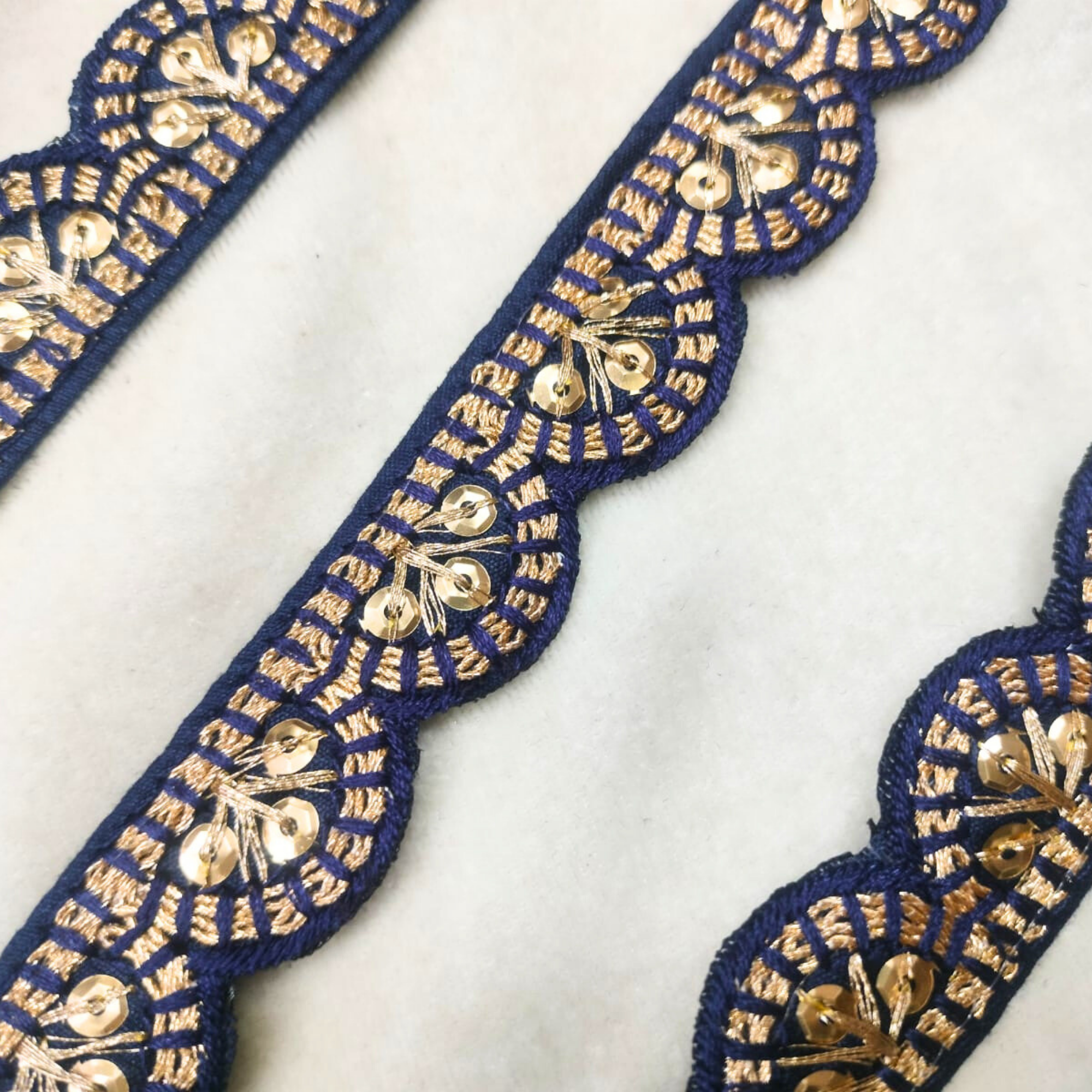 Scalloped Fancy Zari Trim