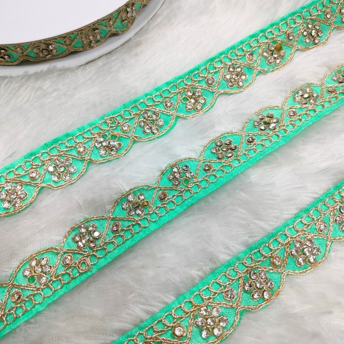 Scalloped Crystal Blossom Lace