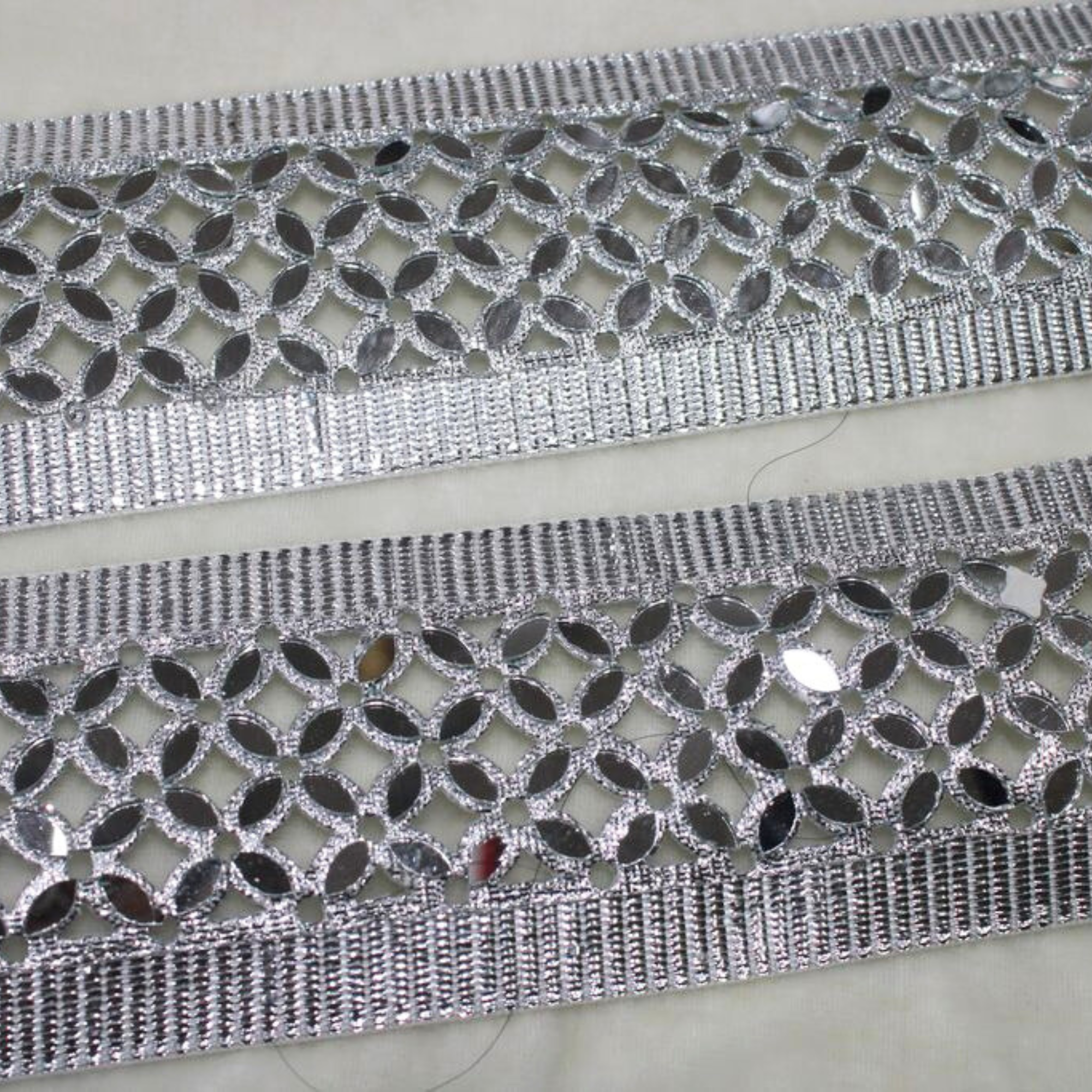 Geometric Mirror Work Trim