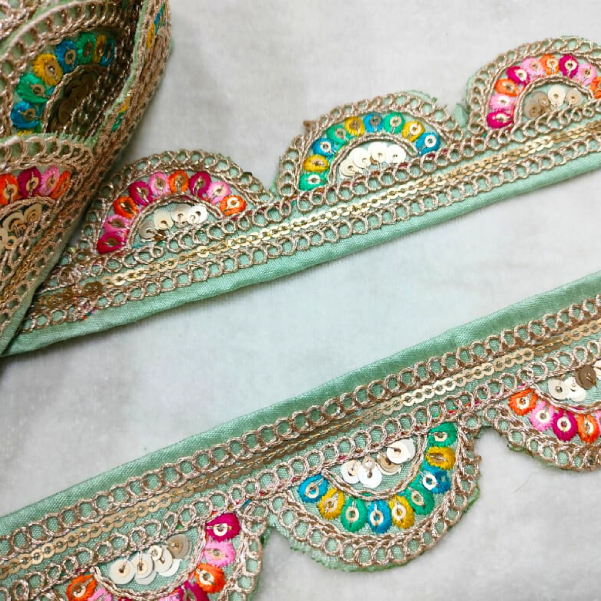 Scalloped Fancy Zari Trim