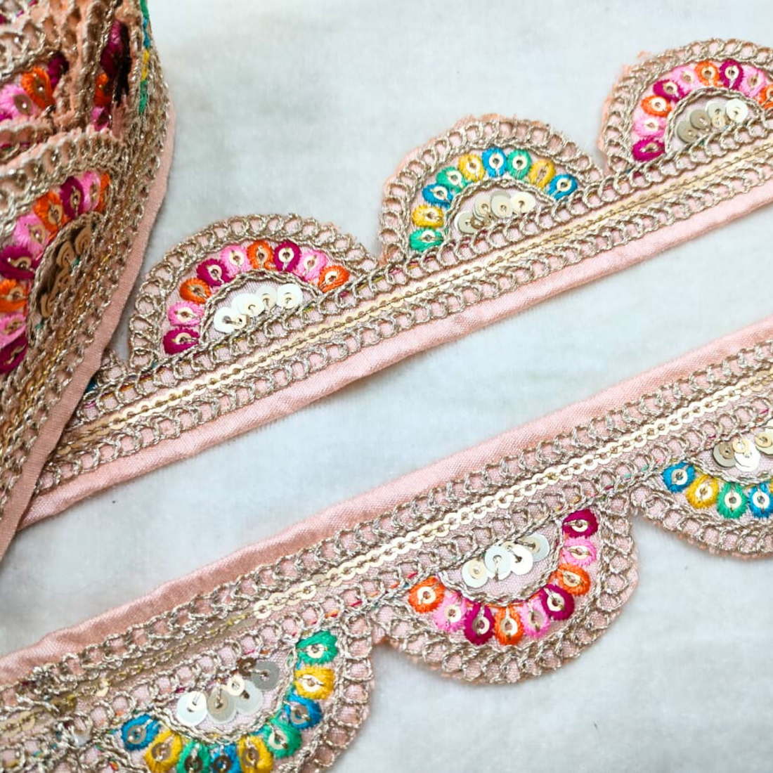 Scalloped Fancy Zari Trim