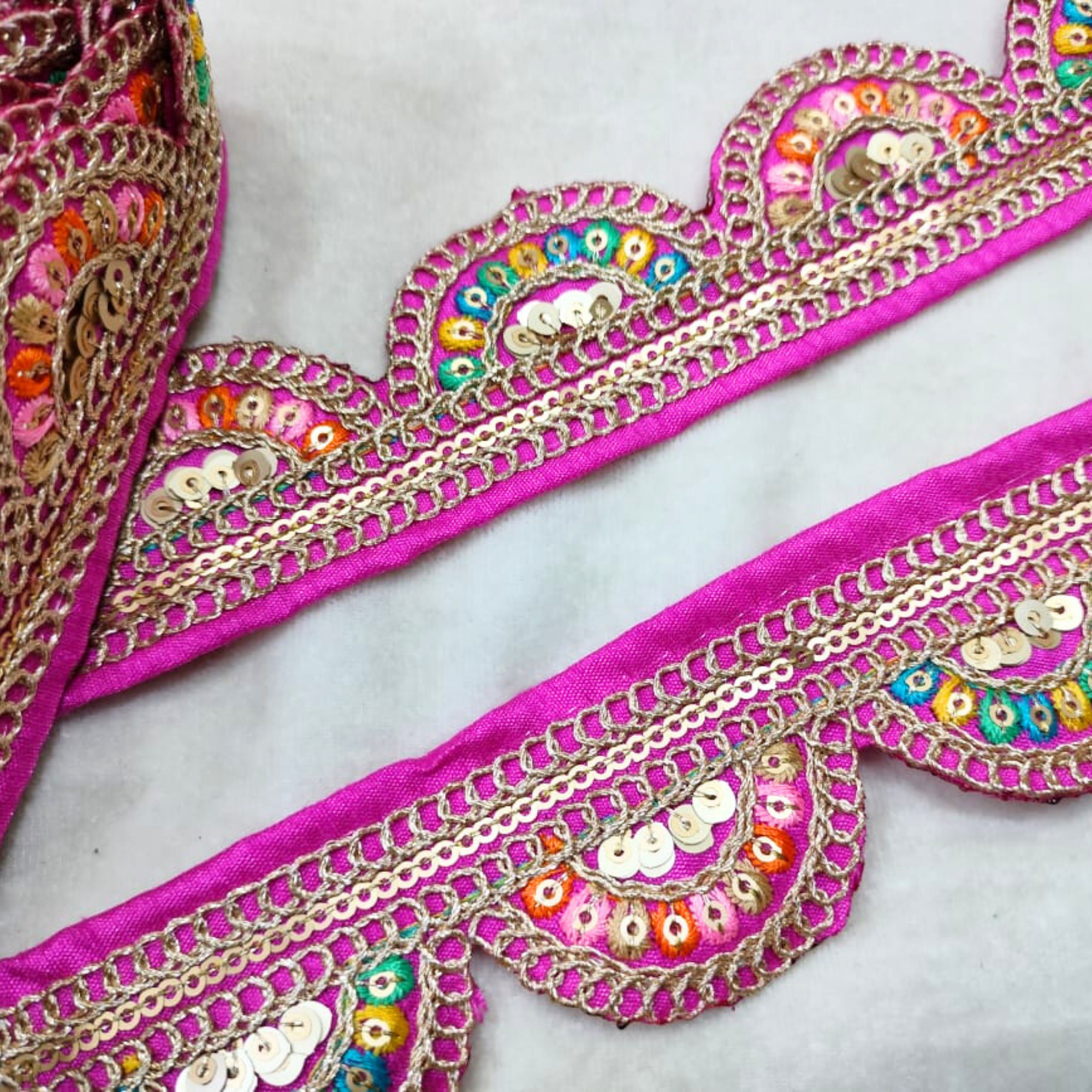 Scalloped Fancy Zari Trim