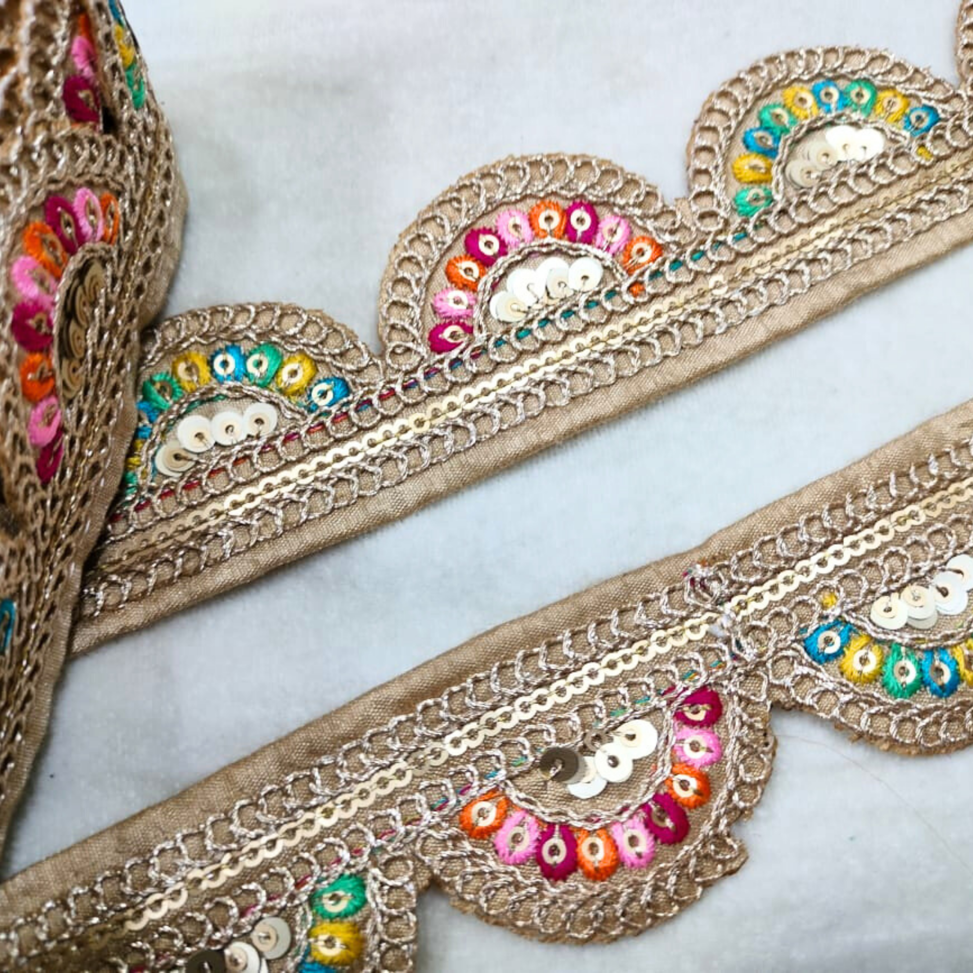 Scalloped Fancy Zari Trim