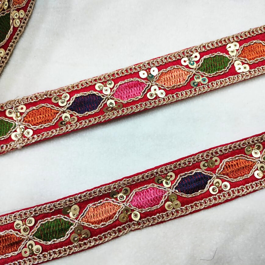 Elegant Multicolor Lace Trim