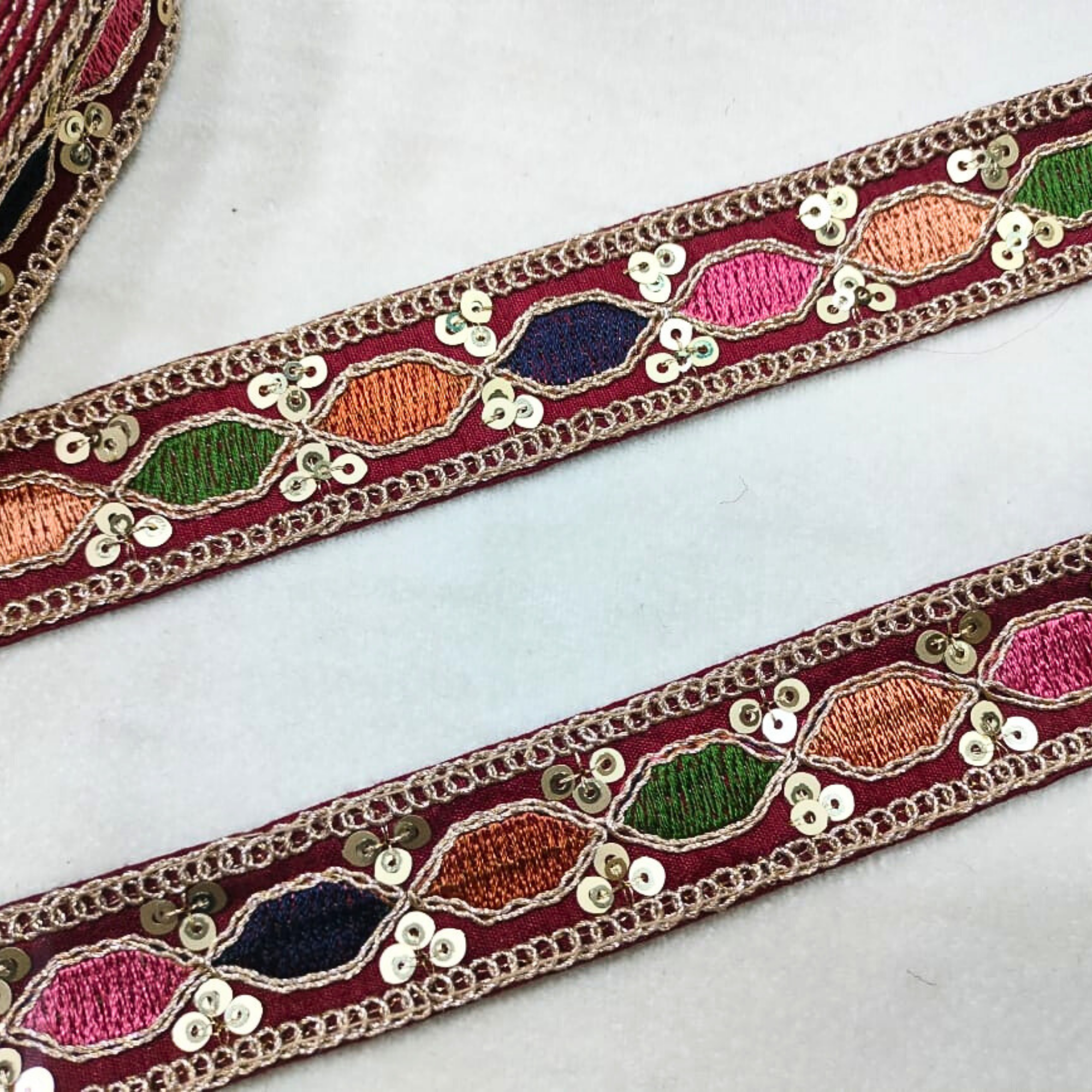Elegant Multicolor Lace Trim
