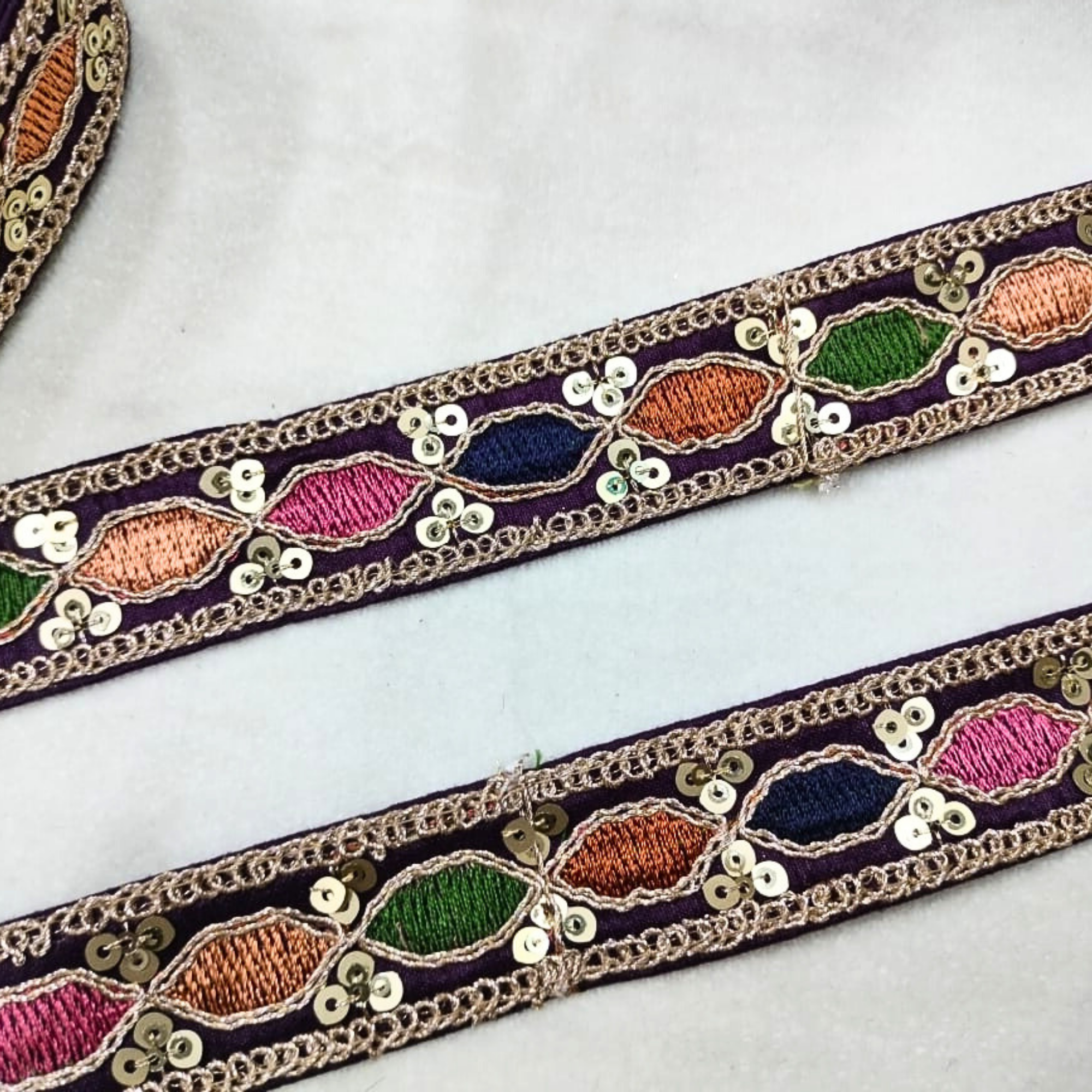 Elegant Multicolor Lace Trim