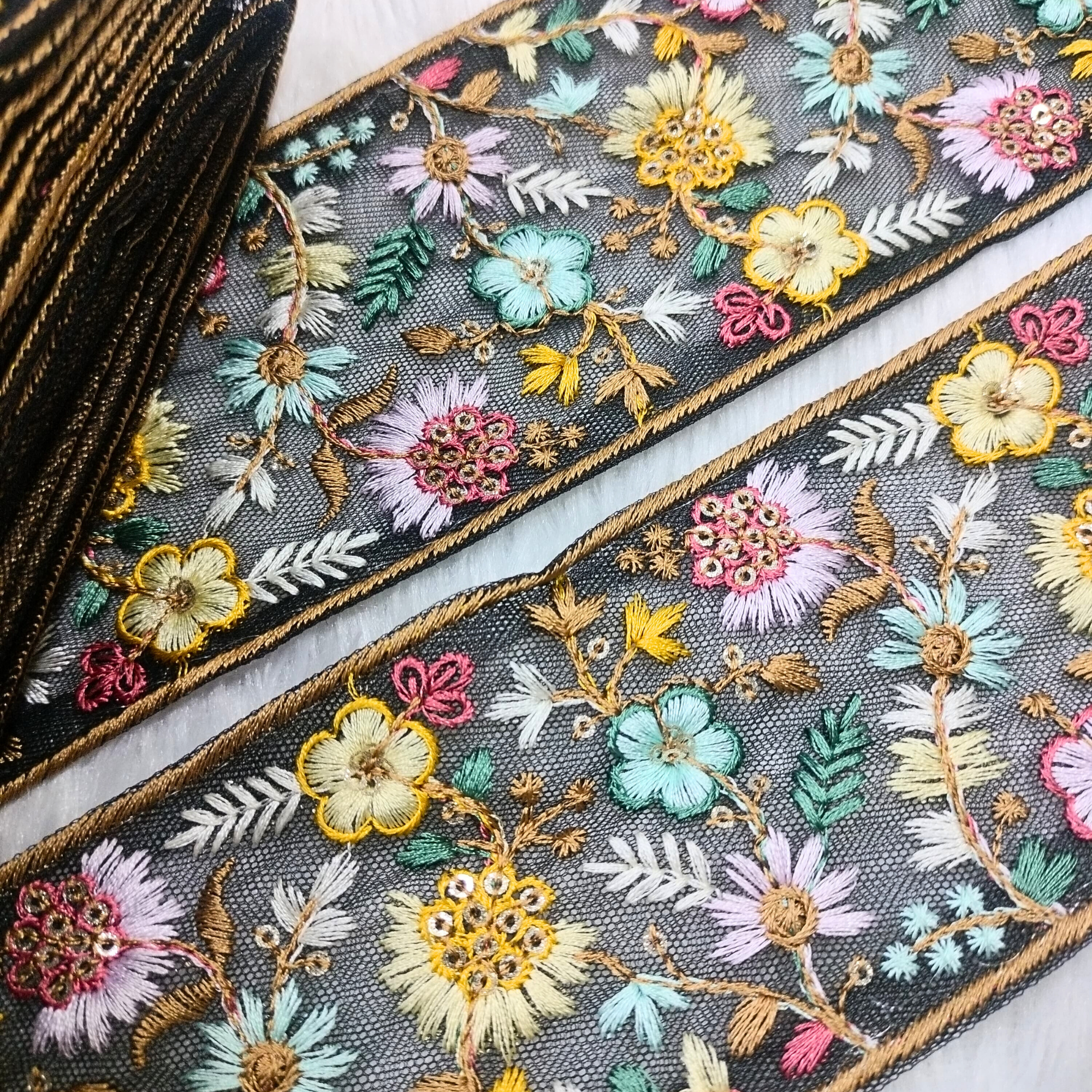 Delicate Multicolor Floral Embroidery Lace Trims