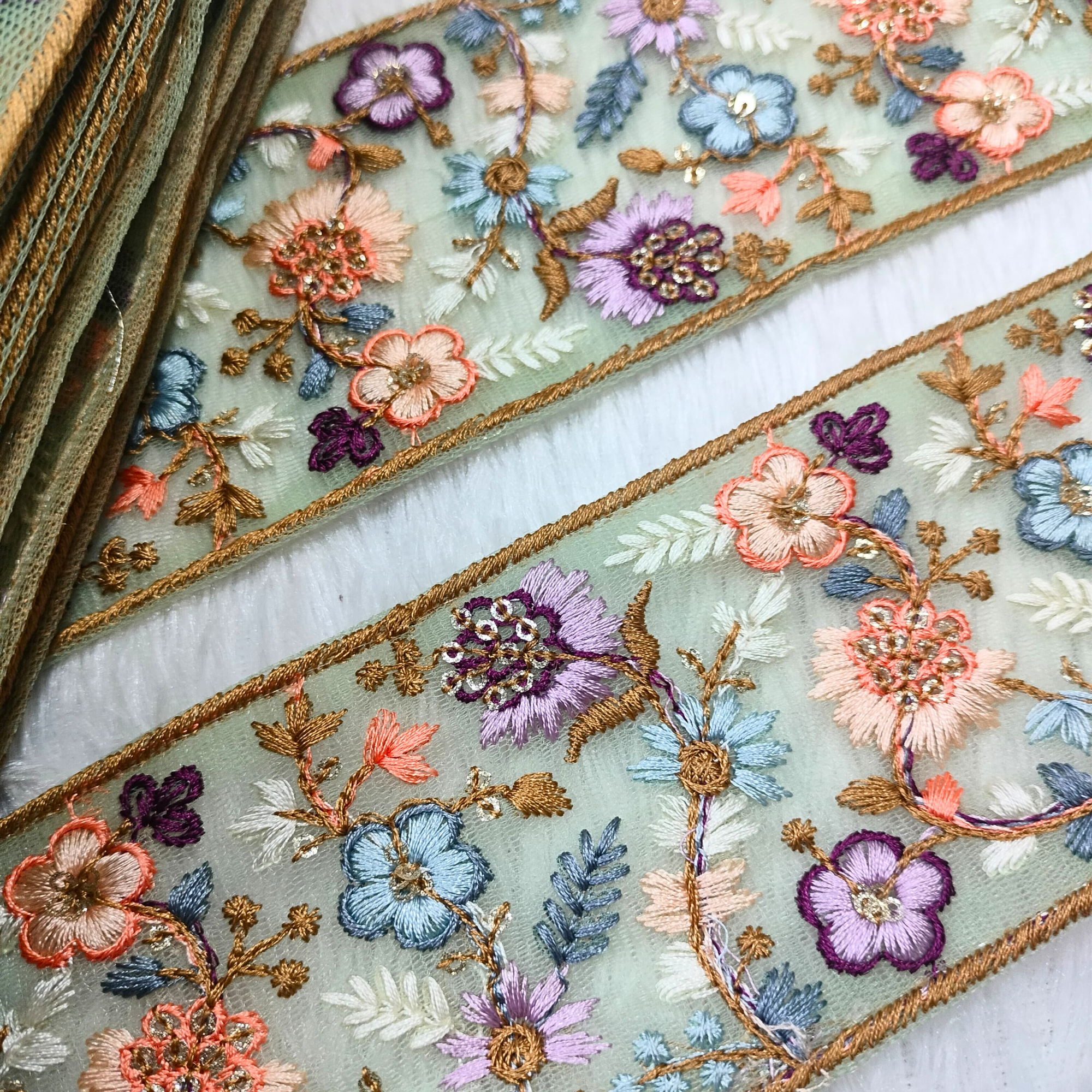 Delicate Multicolor Floral Embroidery Lace Trims