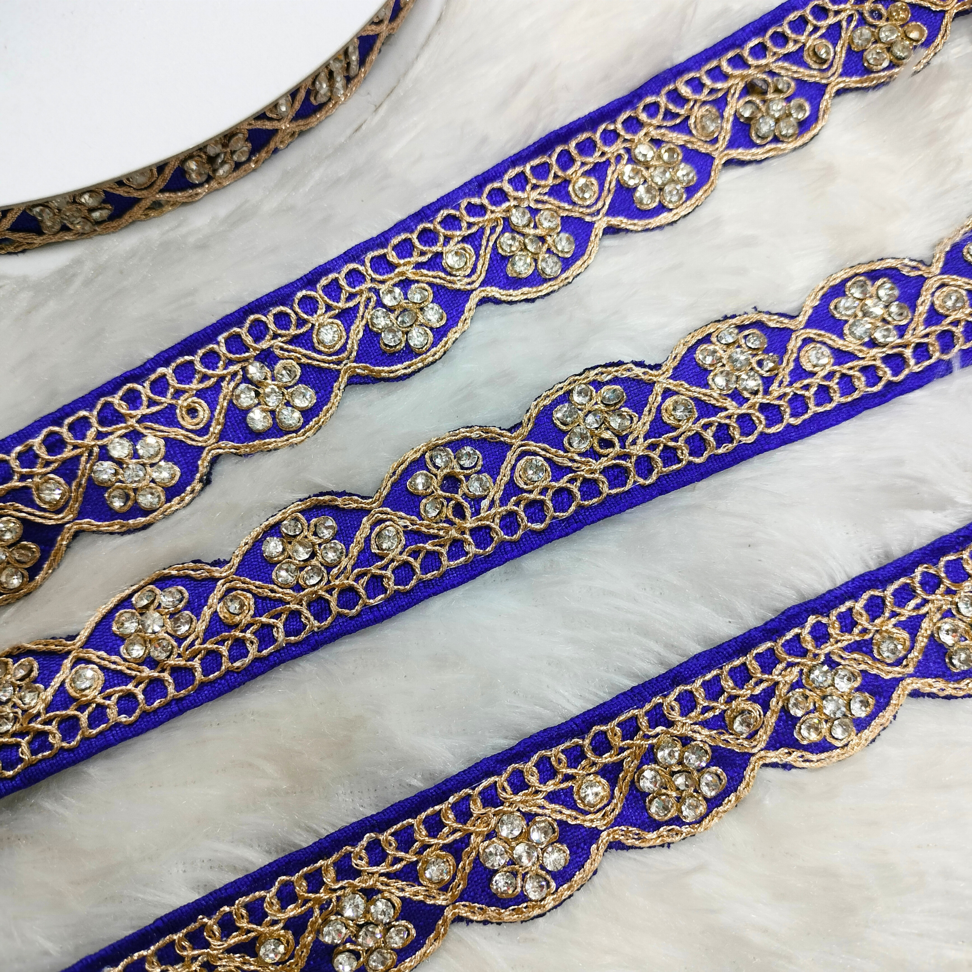 Scalloped Crystal Blossom Lace