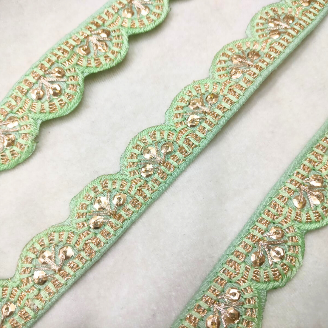 Scalloped Fancy Zari Trim