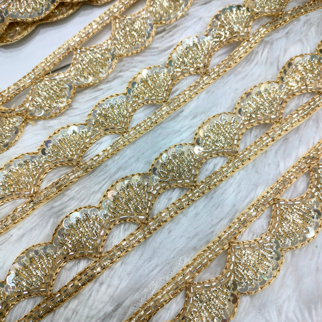 Scallop Pattern Sequin Lace