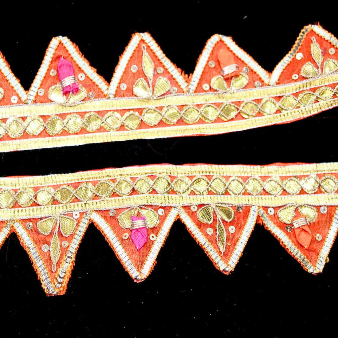 Gota Patti Triangle Cutwork Lace
