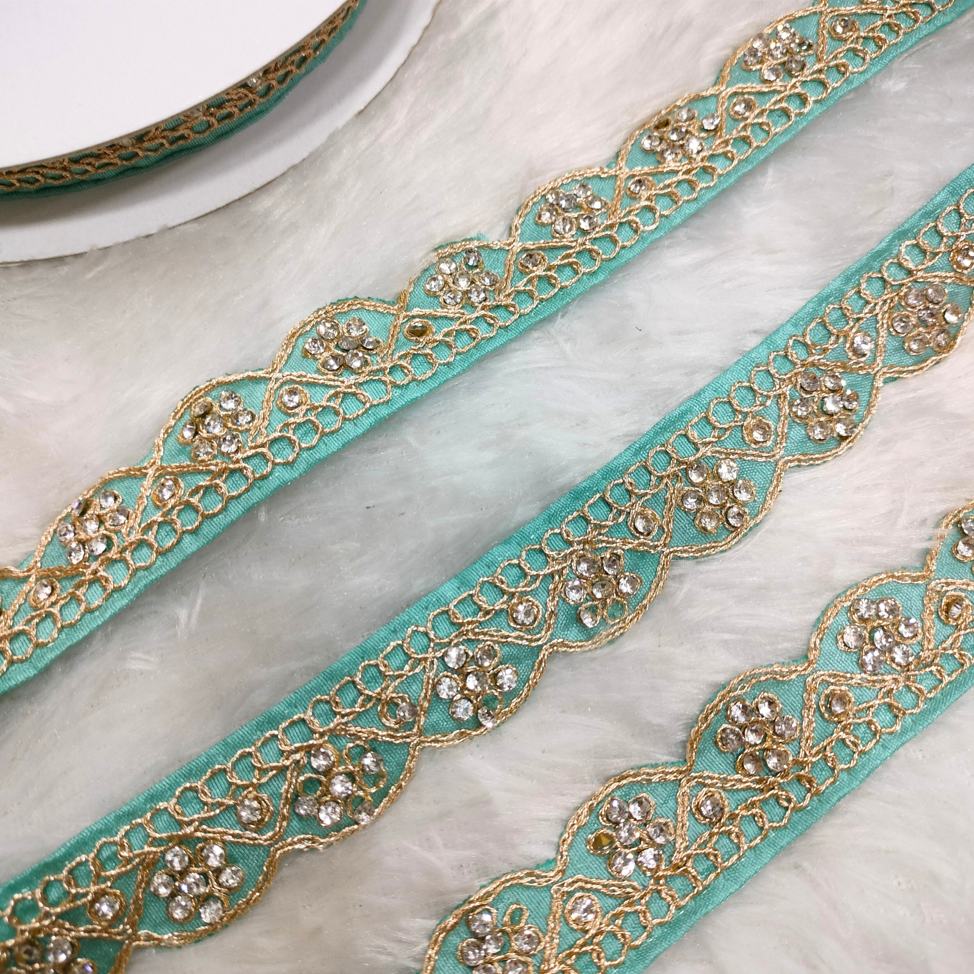 Scalloped Crystal Blossom Lace