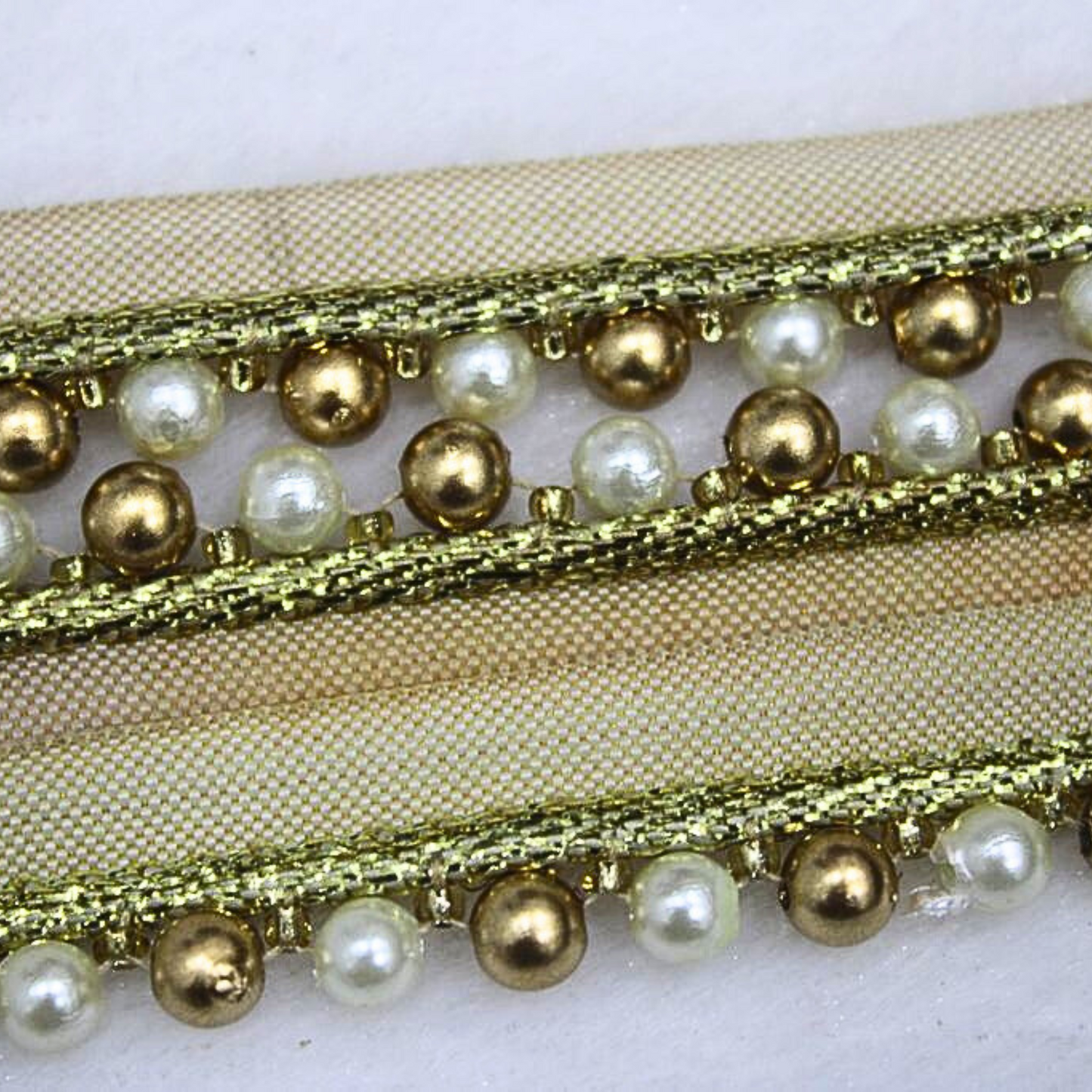 Elegant Rose Gold and White Pearl Lampi Trim