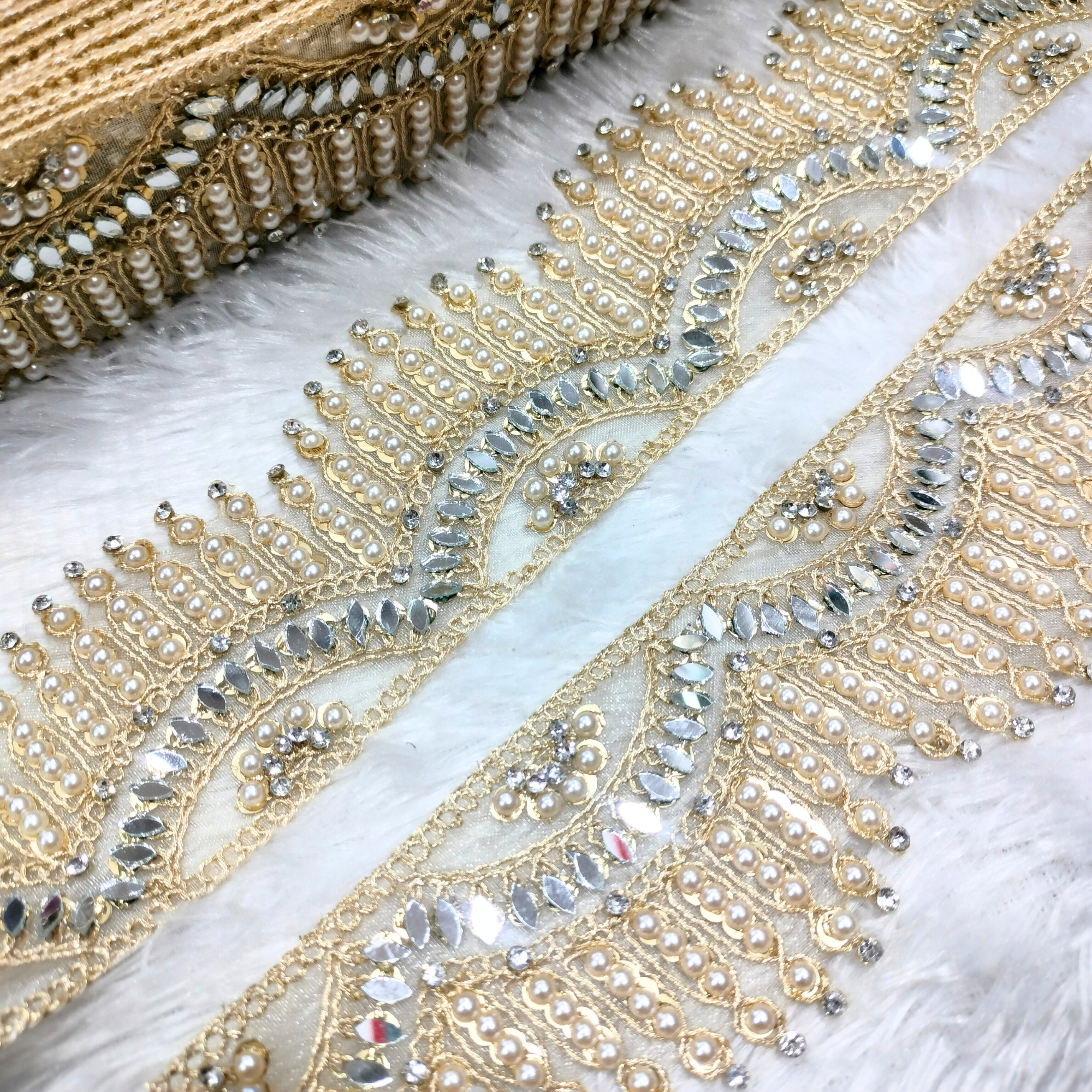 Royal Kundan Mirror Lace with Pearl Detailing