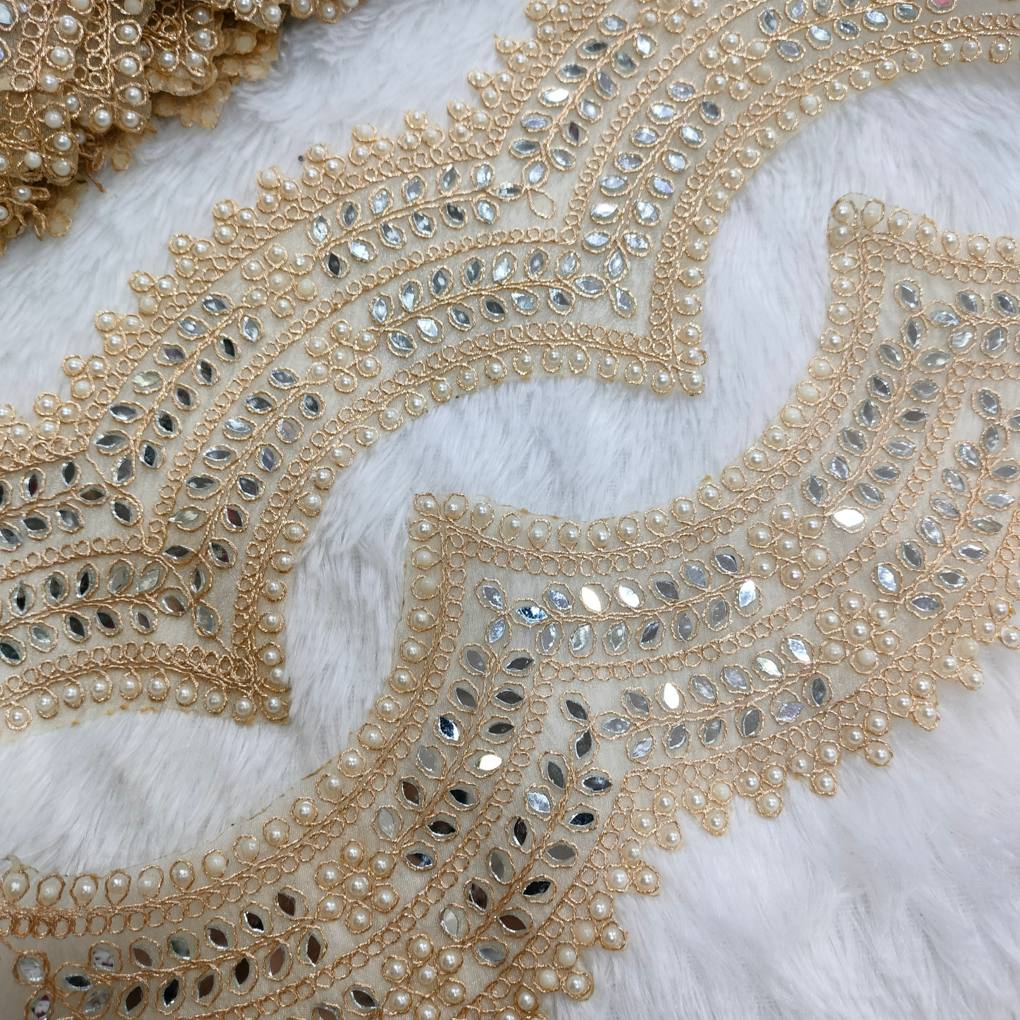 Mirror And Pearl Work Scalloped Trim