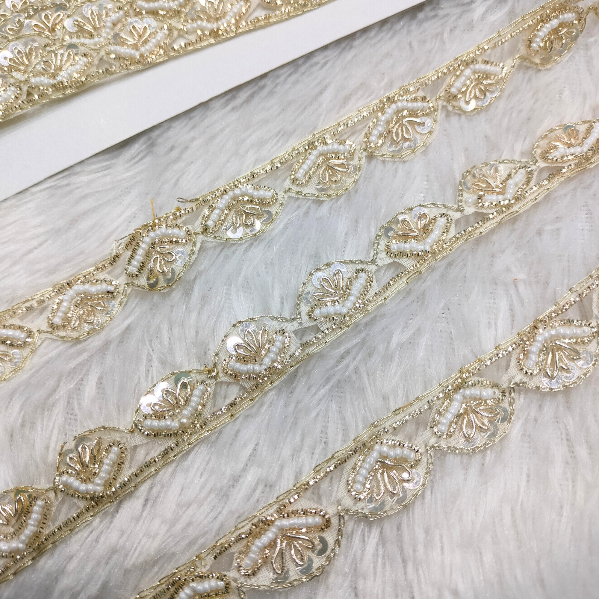 Pearl White Zari Lace Border