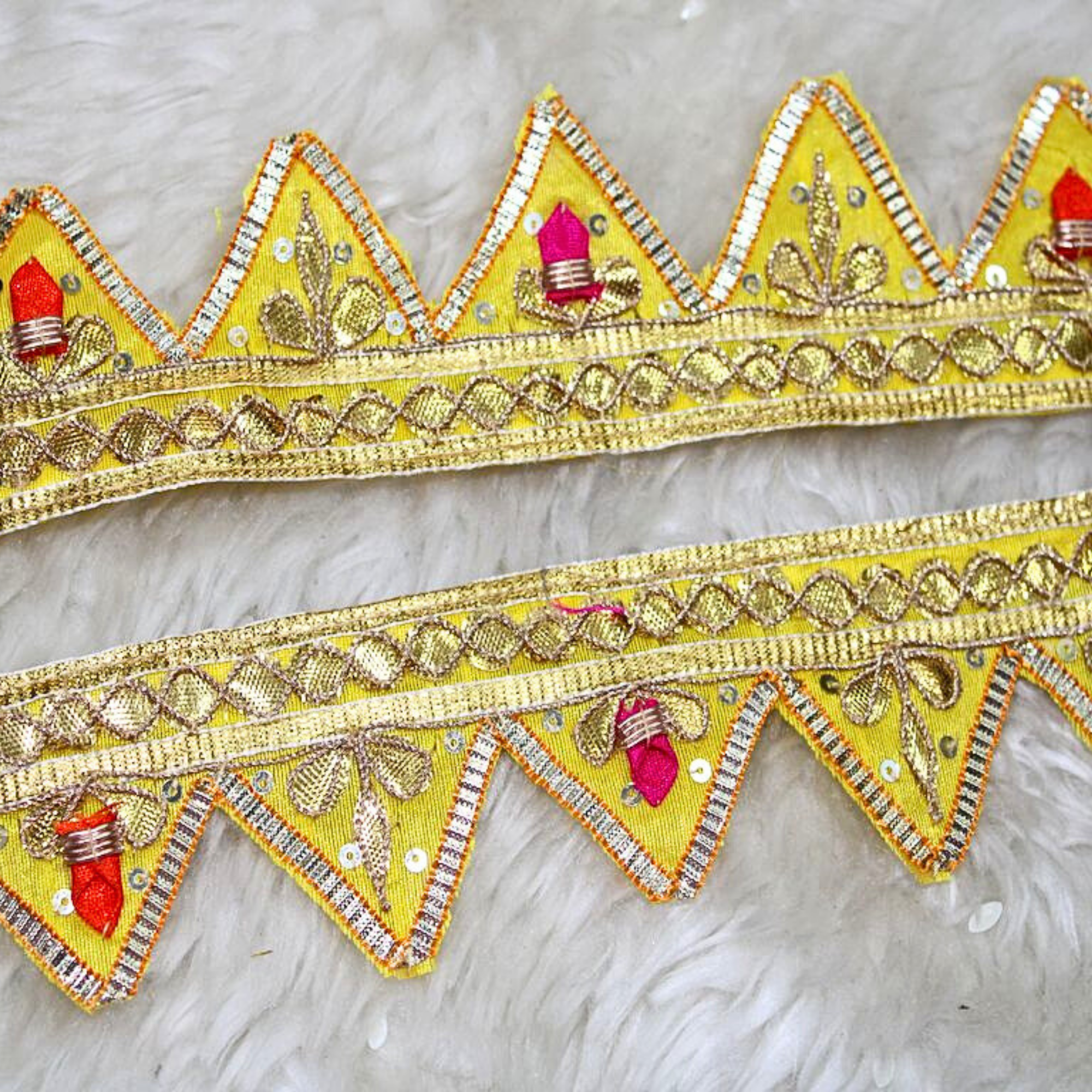 Gota Patti Triangle Cutwork Lace
