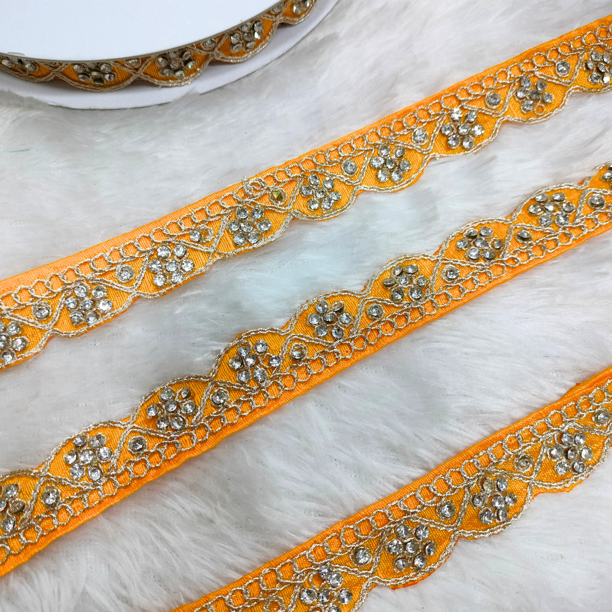 Scalloped Crystal Blossom Lace