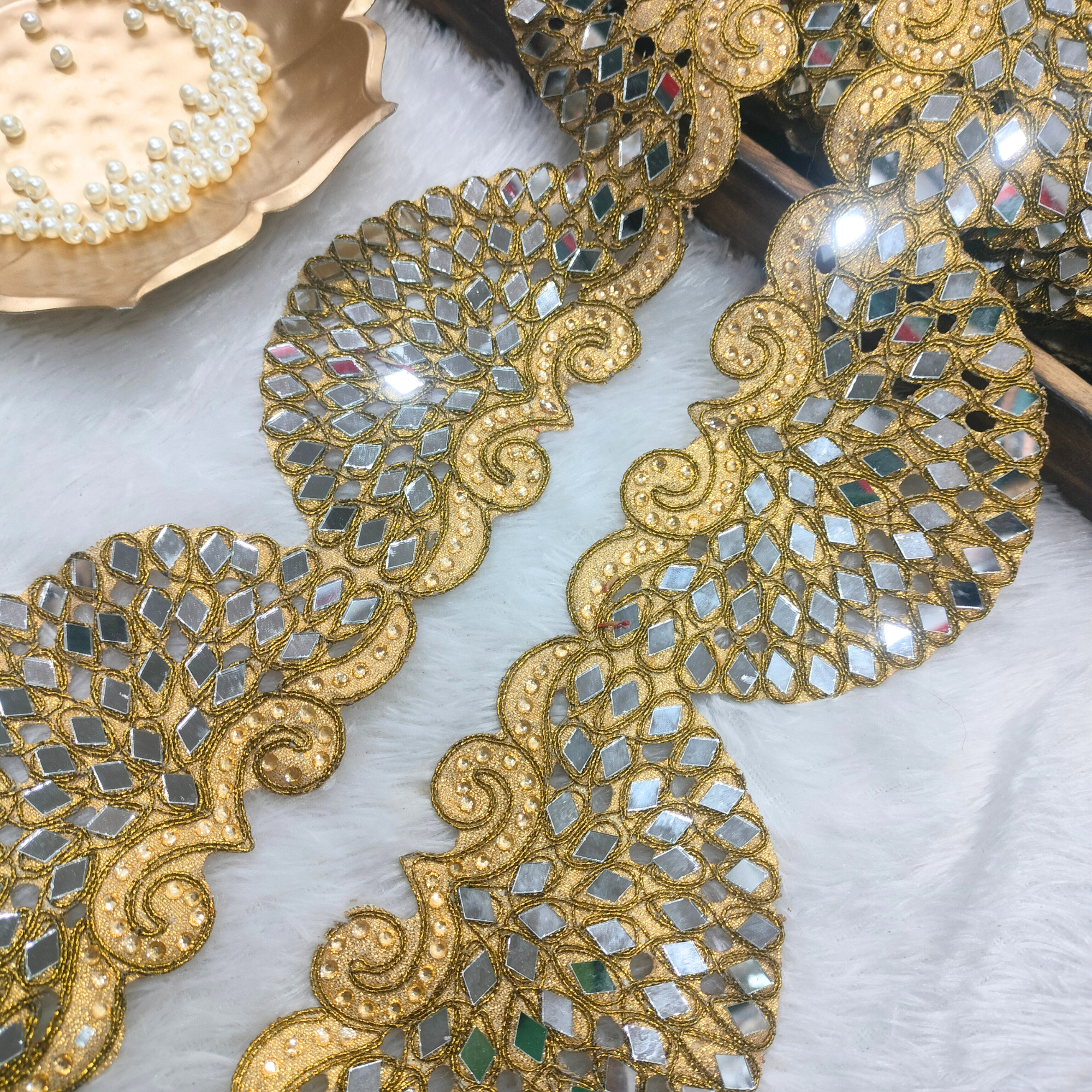 Fan-Pattern Mirror Work Lace