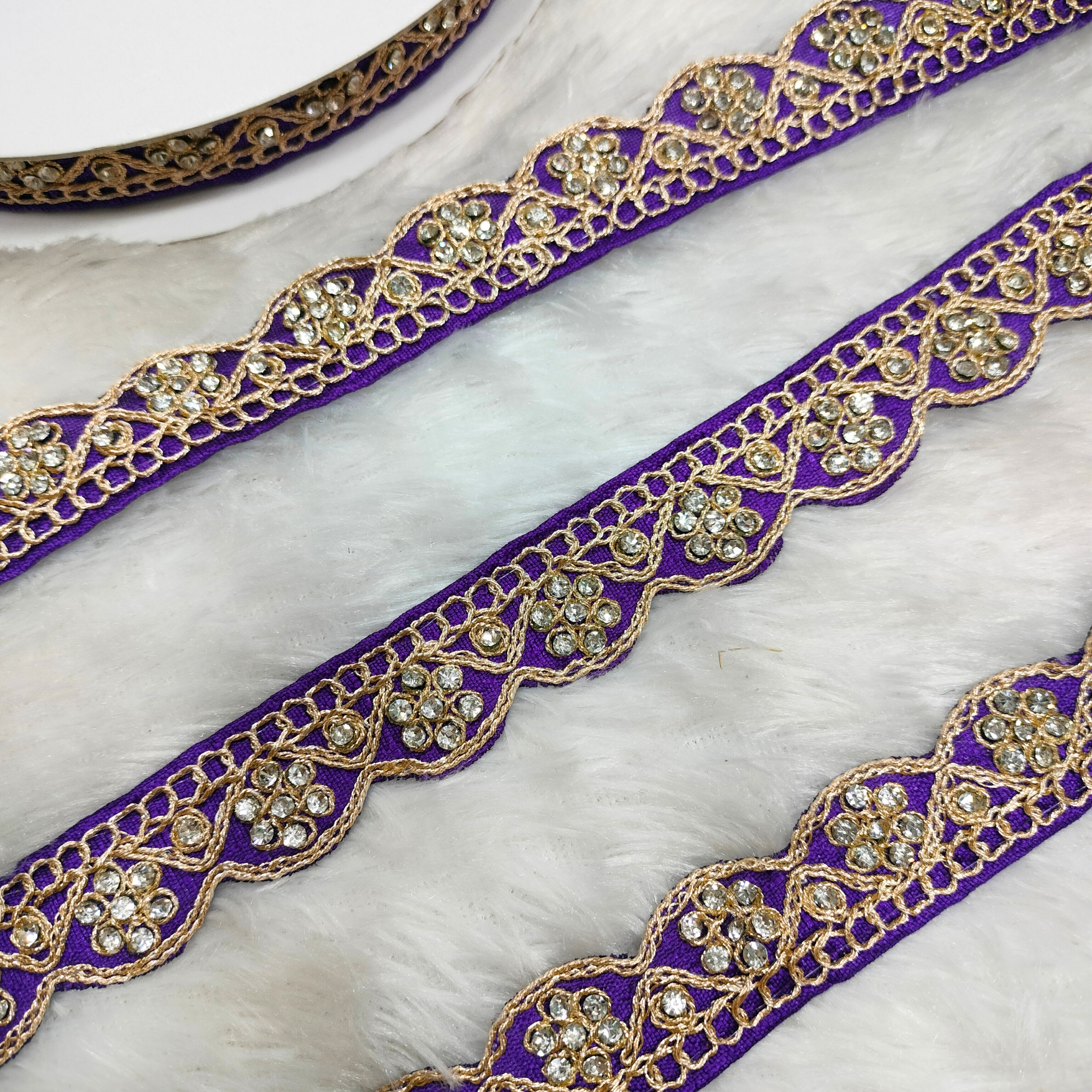 Scalloped Crystal Blossom Lace