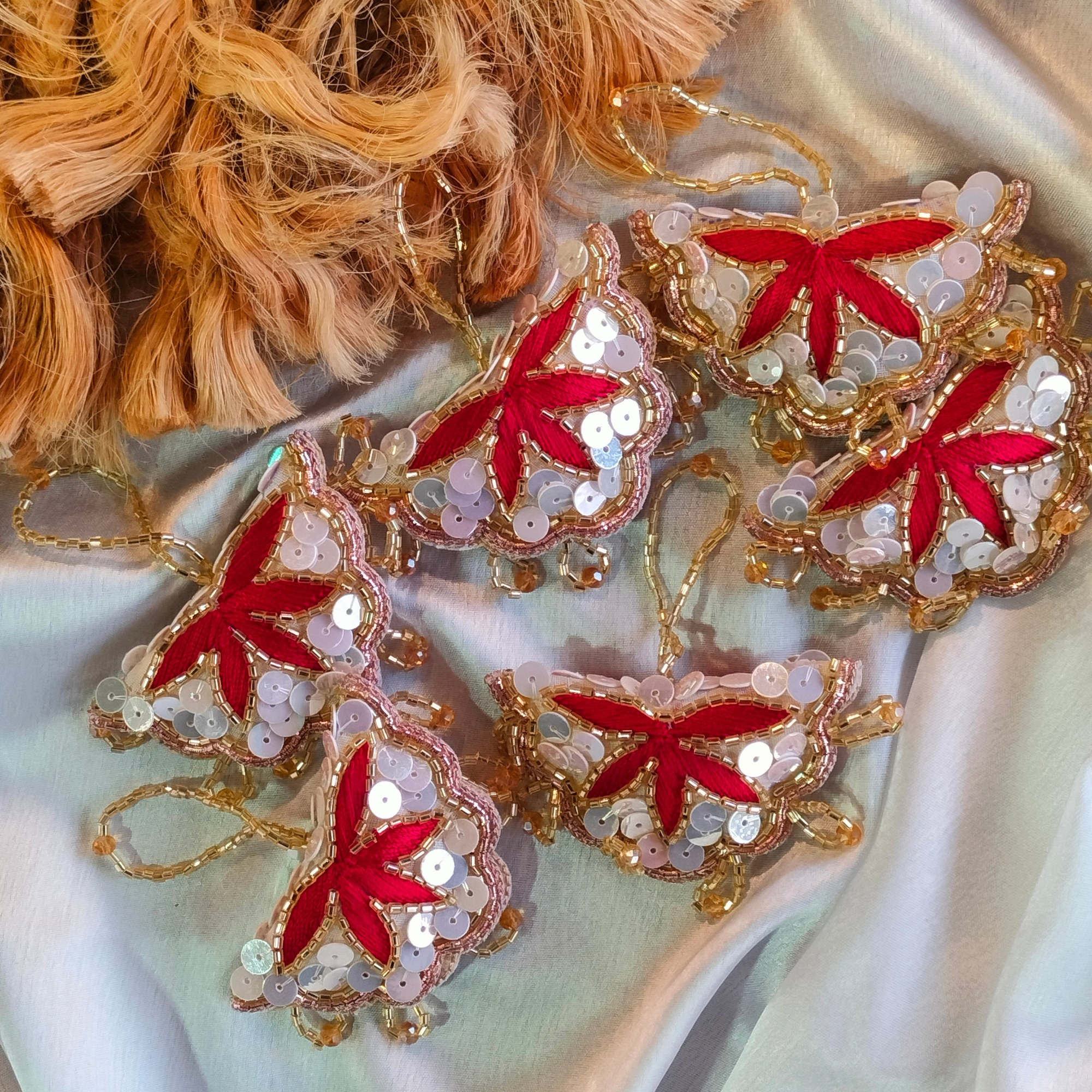 Classic Red & White Tassel (Pack of 2)