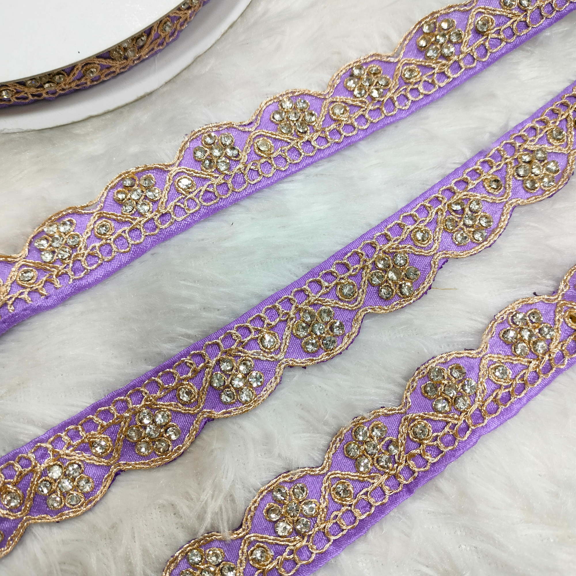 Scalloped Crystal Blossom Lace