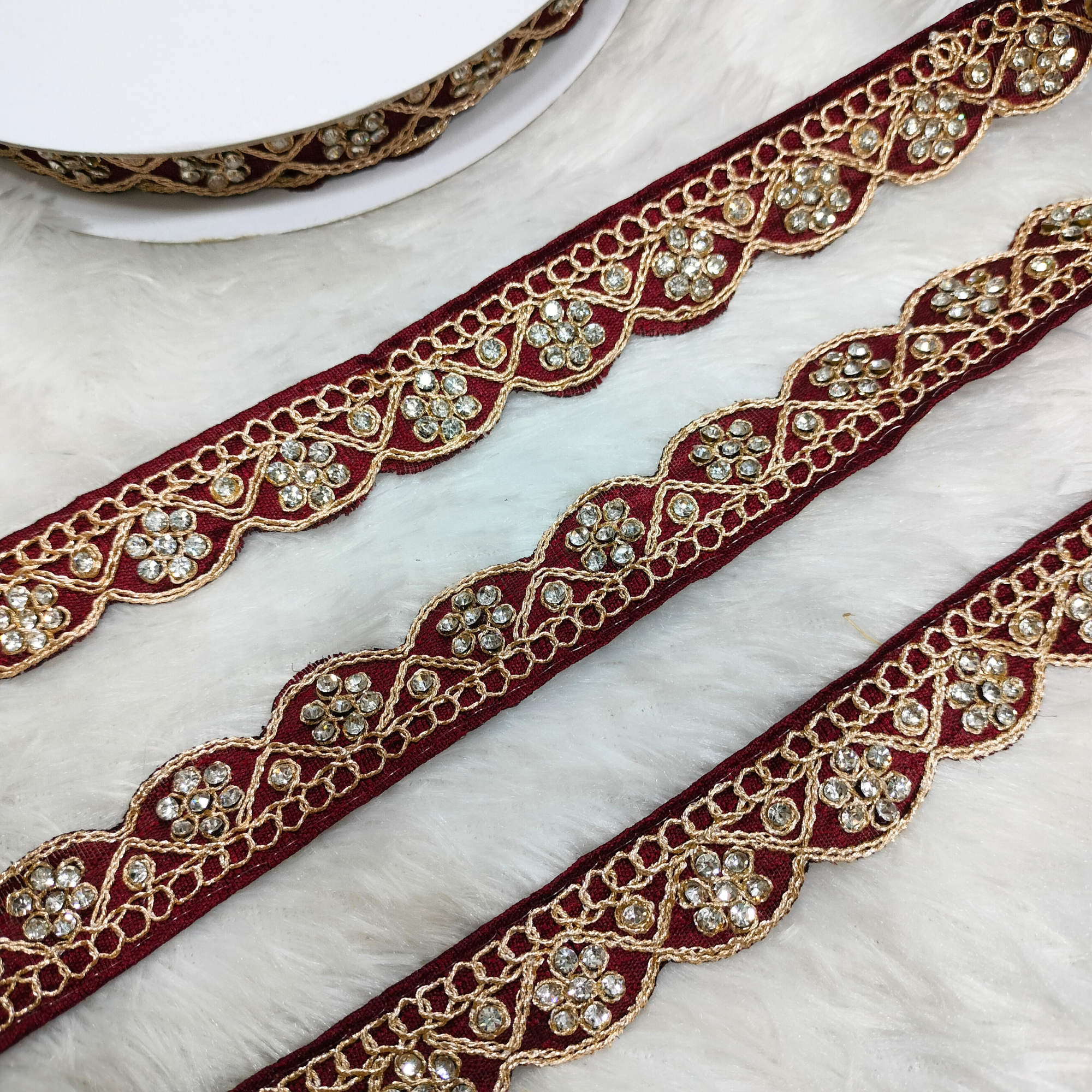 Scalloped Crystal Blossom Lace