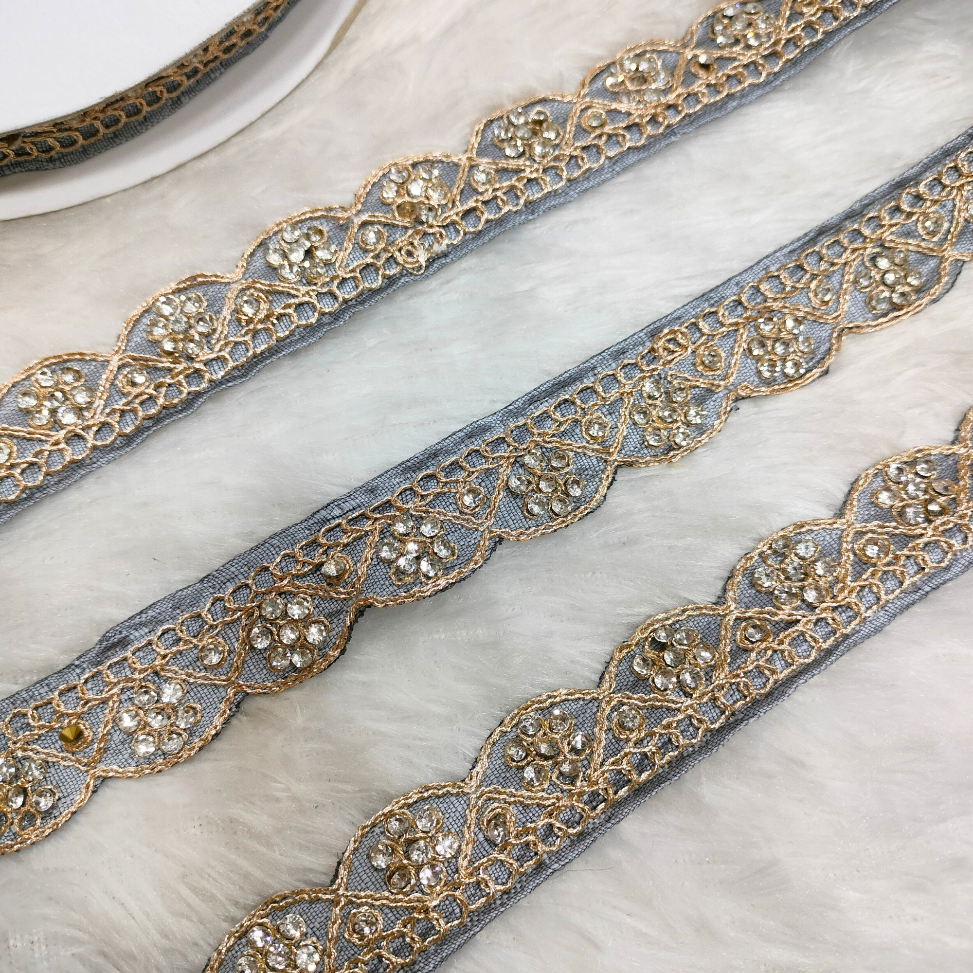 Scalloped Crystal Blossom Lace