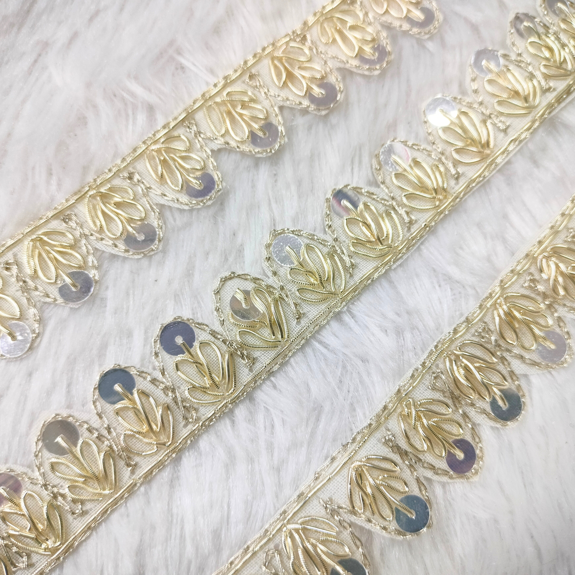 Ivory Scalloped Pearl & Sequin Border Lace