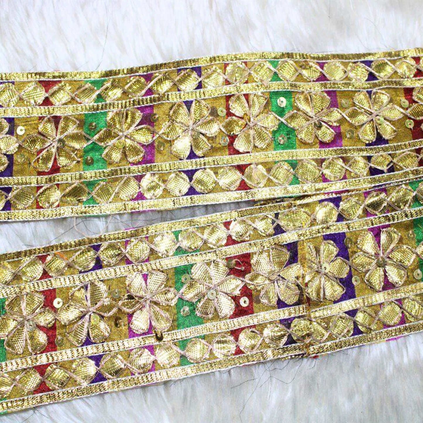 Multcolor Floral Gota Trim