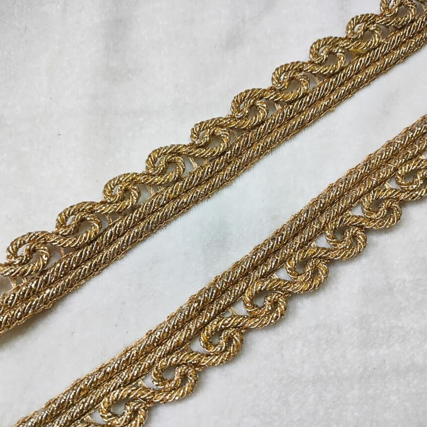 Golden Pearl Fancy Sequence Border