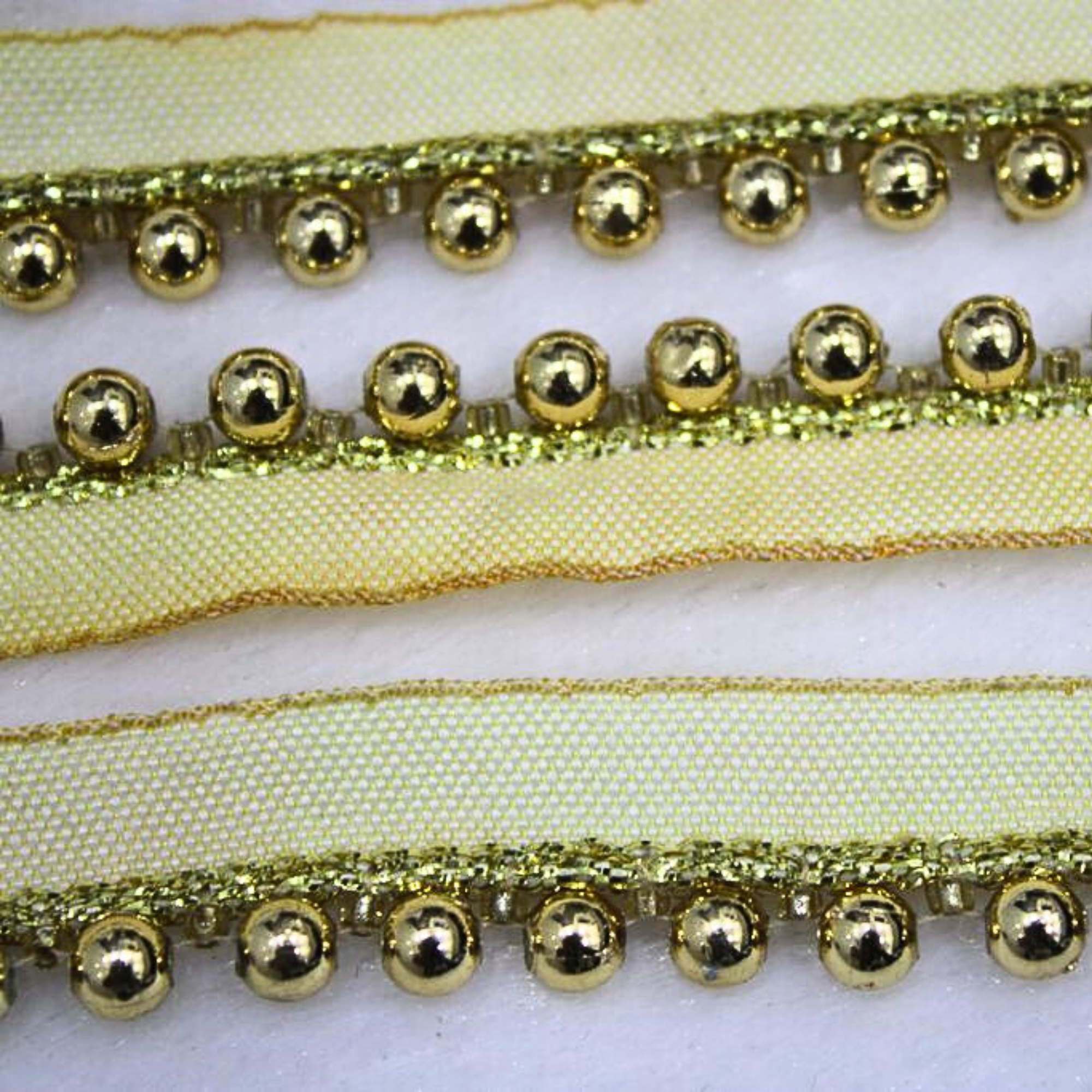 Opulent Yellow Gold and White Pearl Lampi Trim