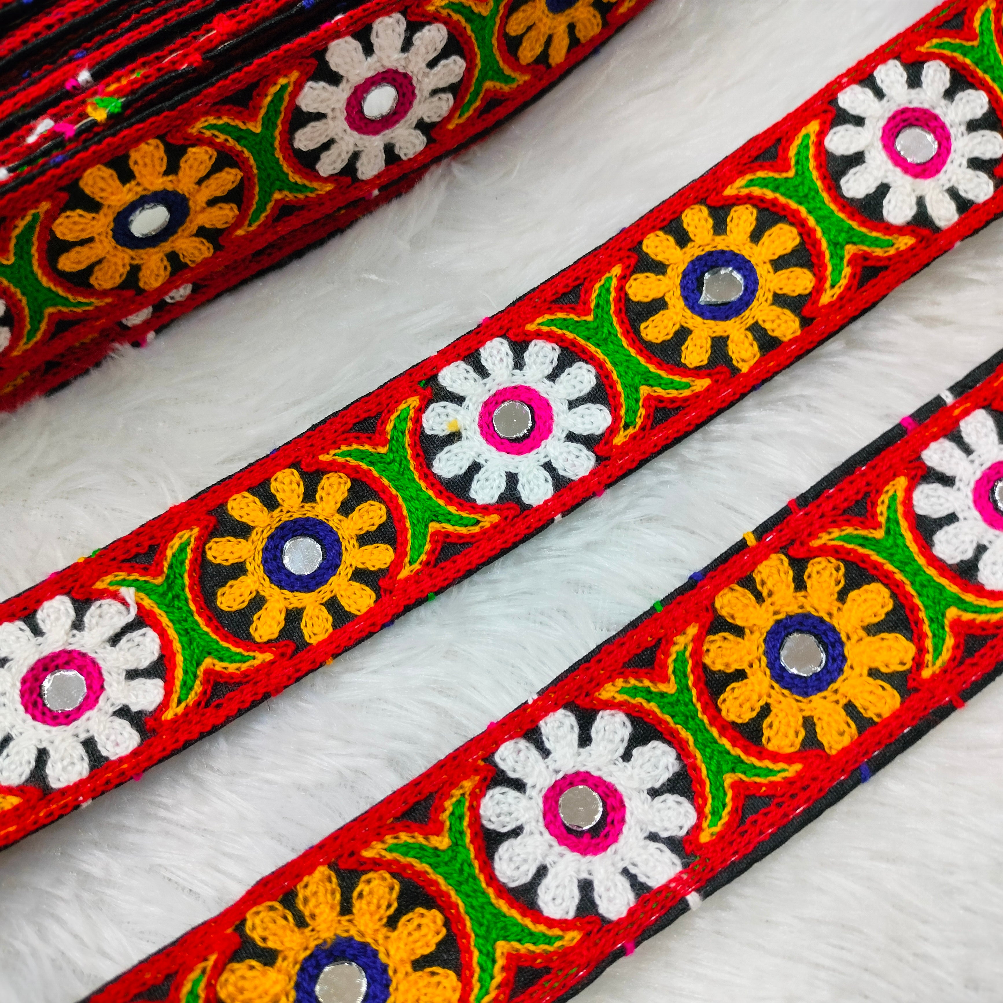 Multicolor Geometric Embroidered Traditional Lace Trim