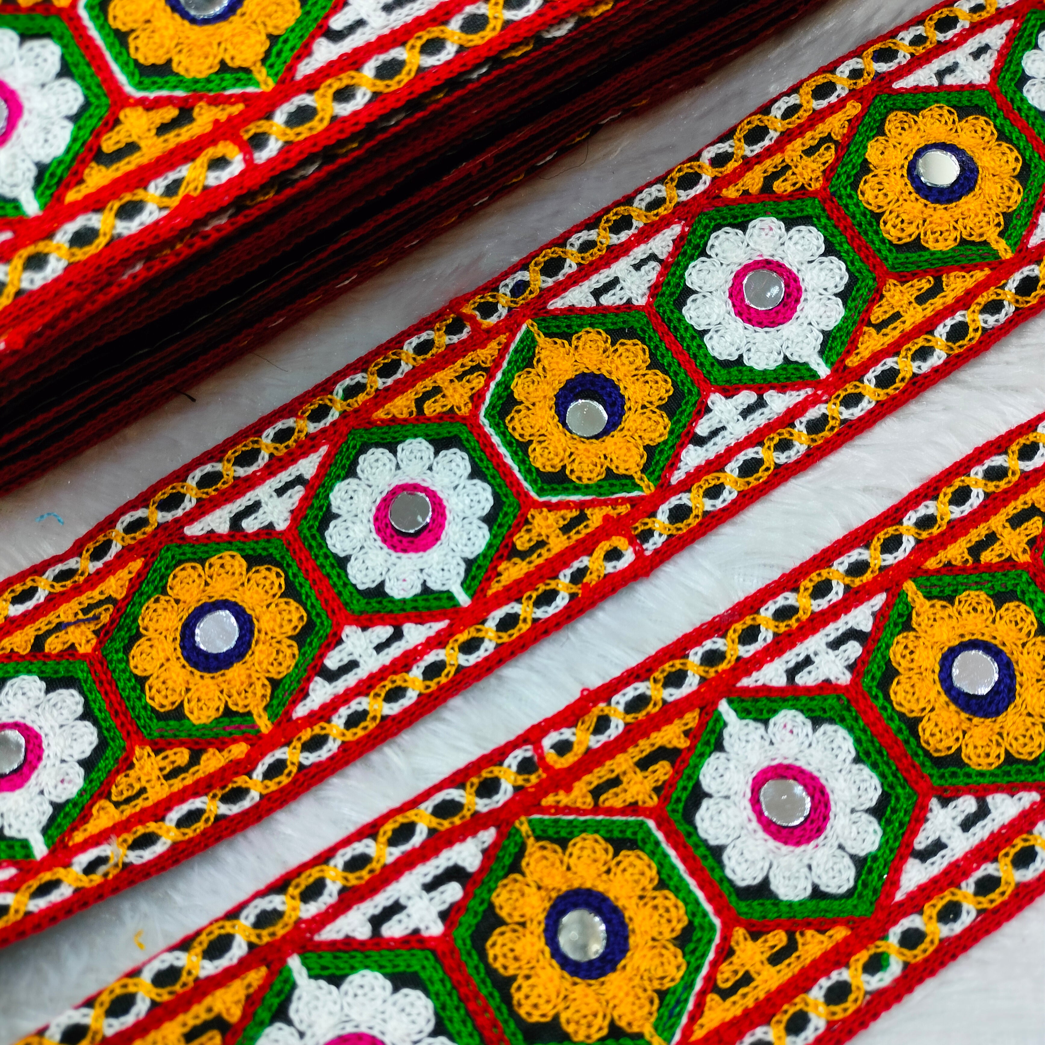 Multicolor Geometric Embroidered Traditional Lace Trim