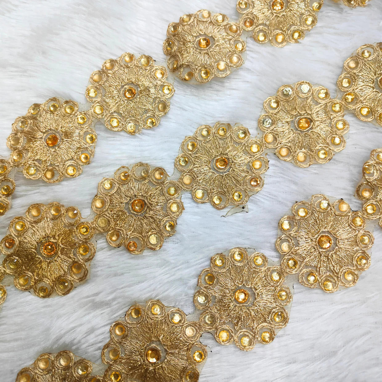 Round Motif Embroidered Stone Lace Trim