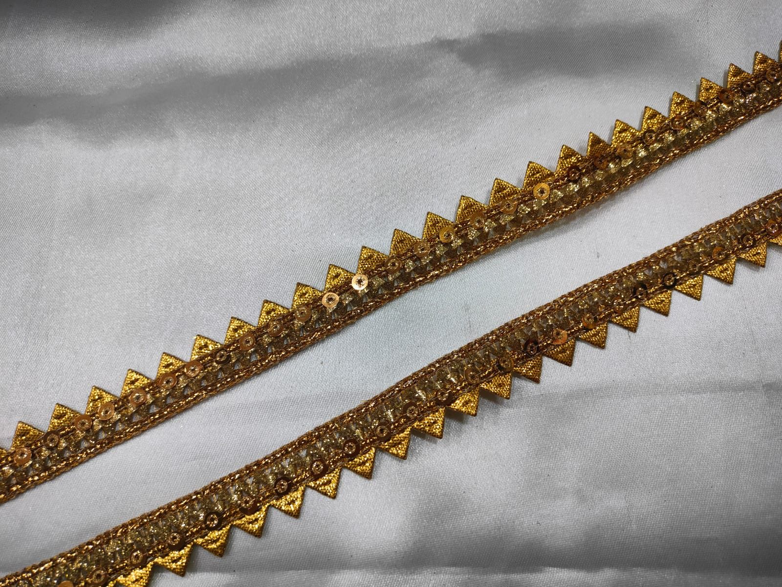 Golden Zari Triangle Lampi Trim