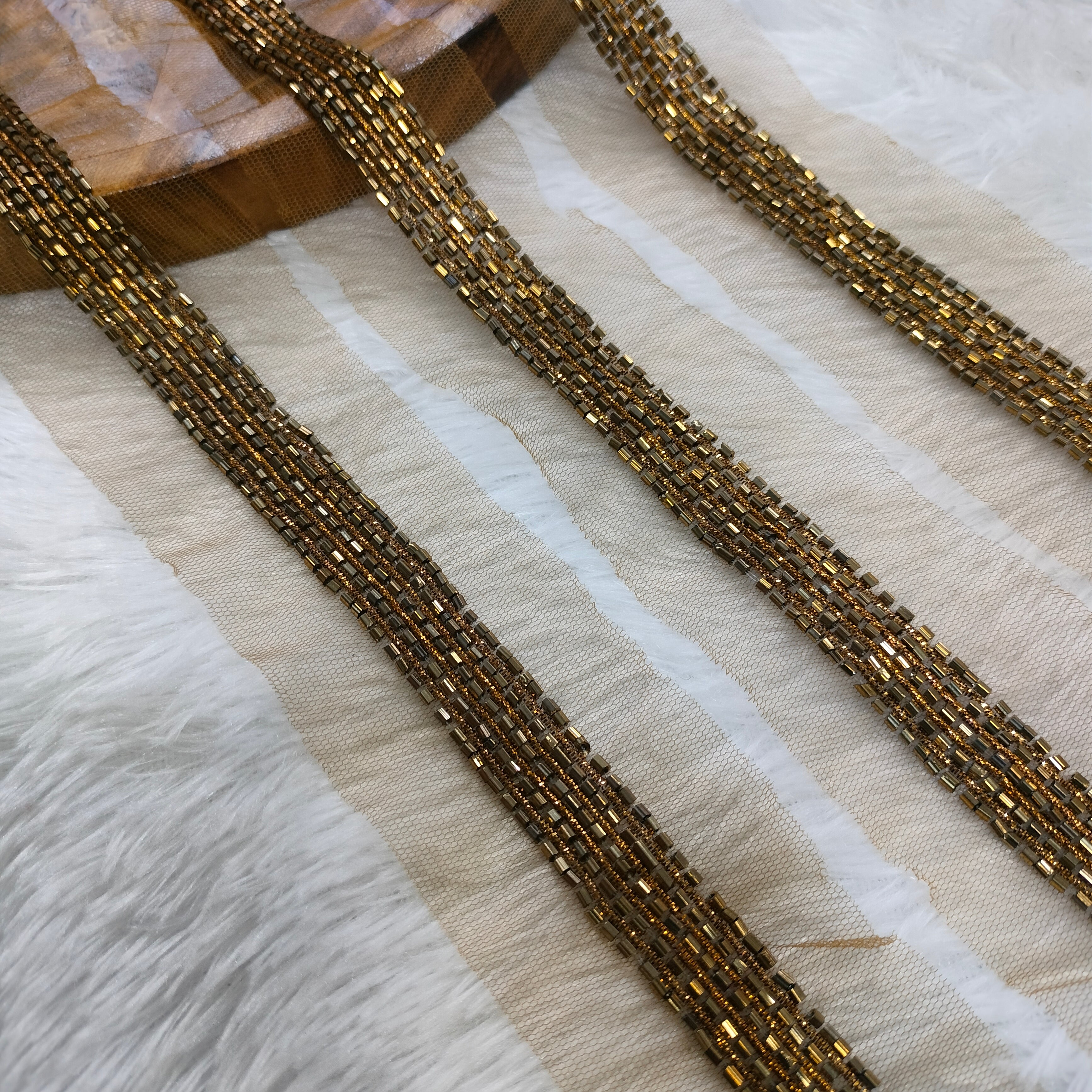 Antique Gold Twinkling Beads Border
