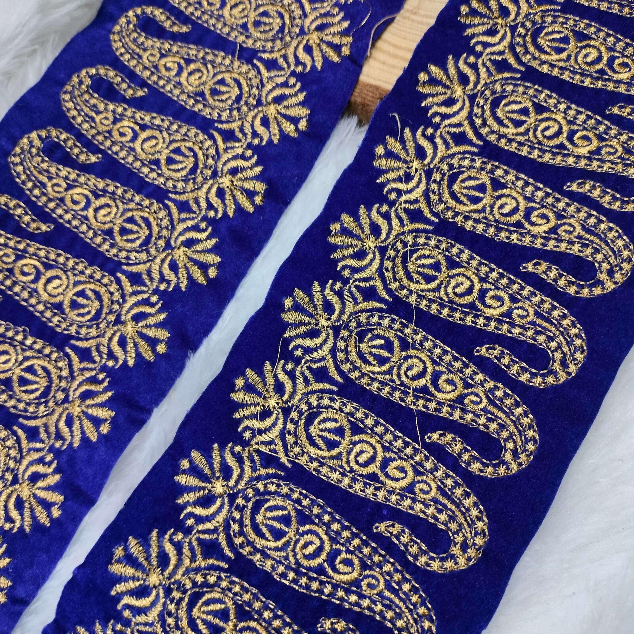 Blue Fancy Zari and Thread Work Embroidered Border