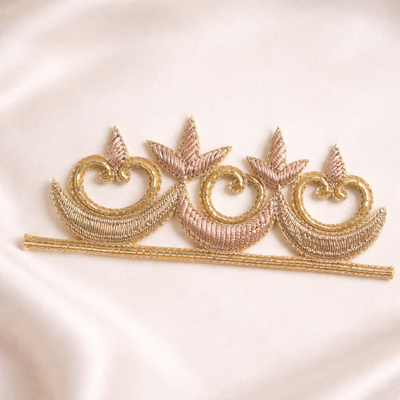 Handcrafted Zardozi Floral Scalloped Border Lace with Metallic Thread Detailing