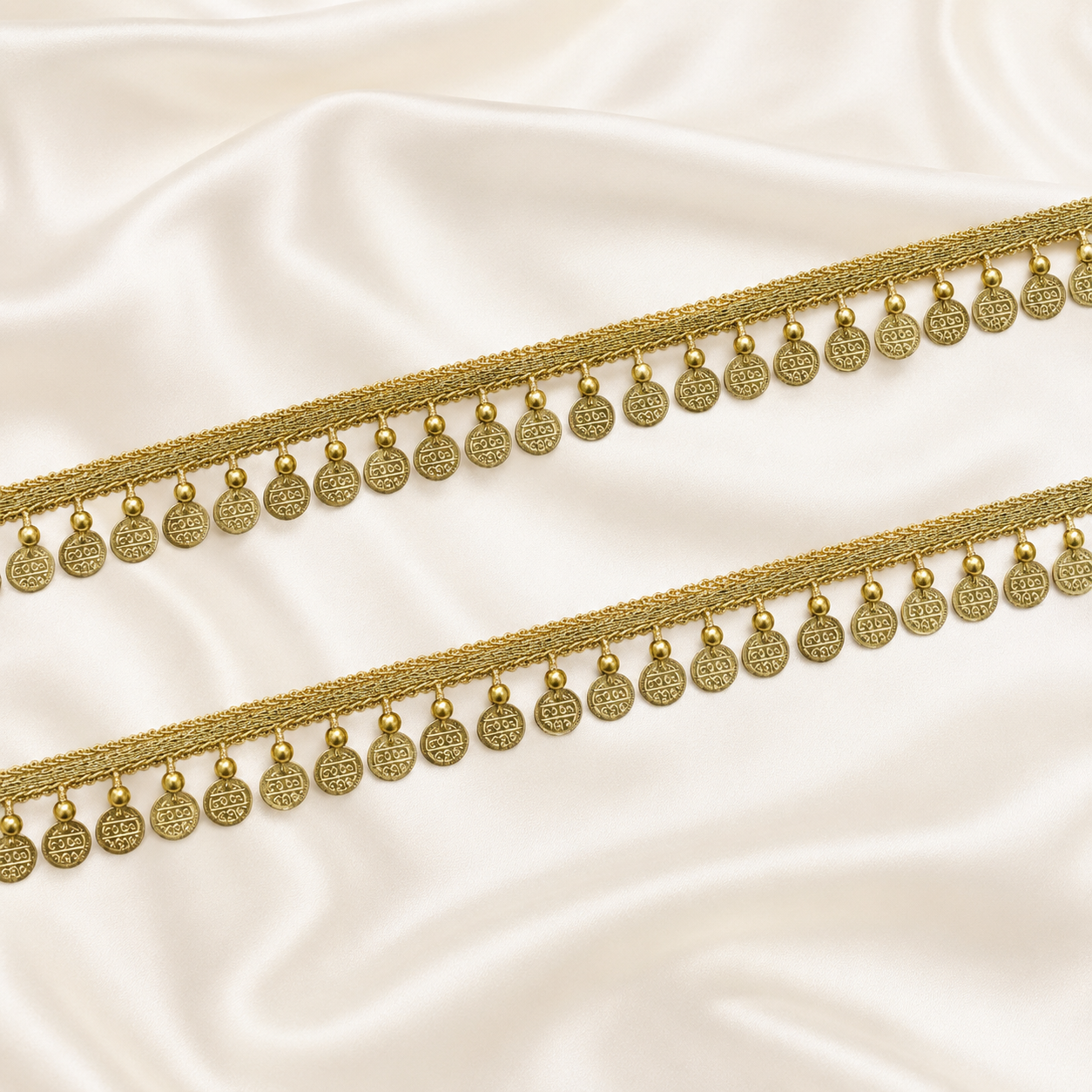 Coin-Drop Metallic Woven Lace Border