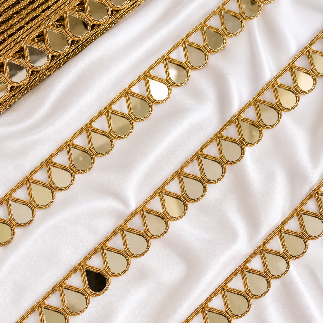 Drop-Shaped Mirror Work Cutwork Lace Border for Ethnic Wear