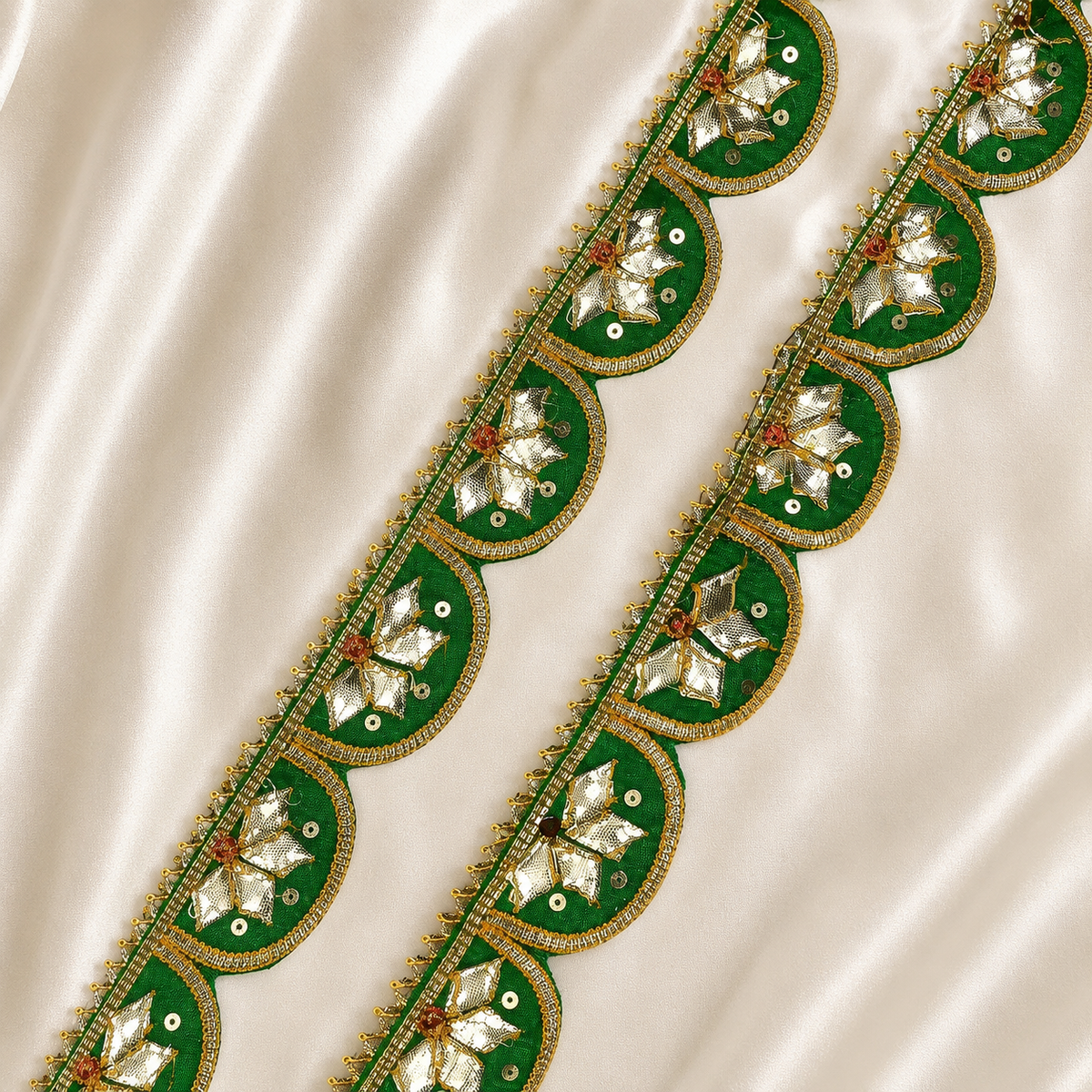 Scalloped Gota Patti Lace Trim Border