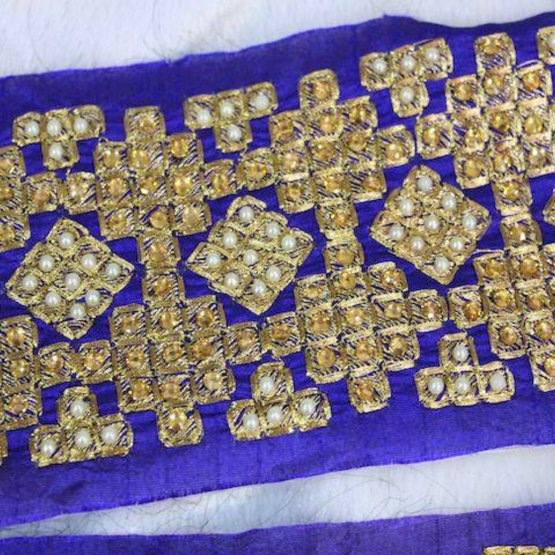 Fancy Kundan Geometric Lace